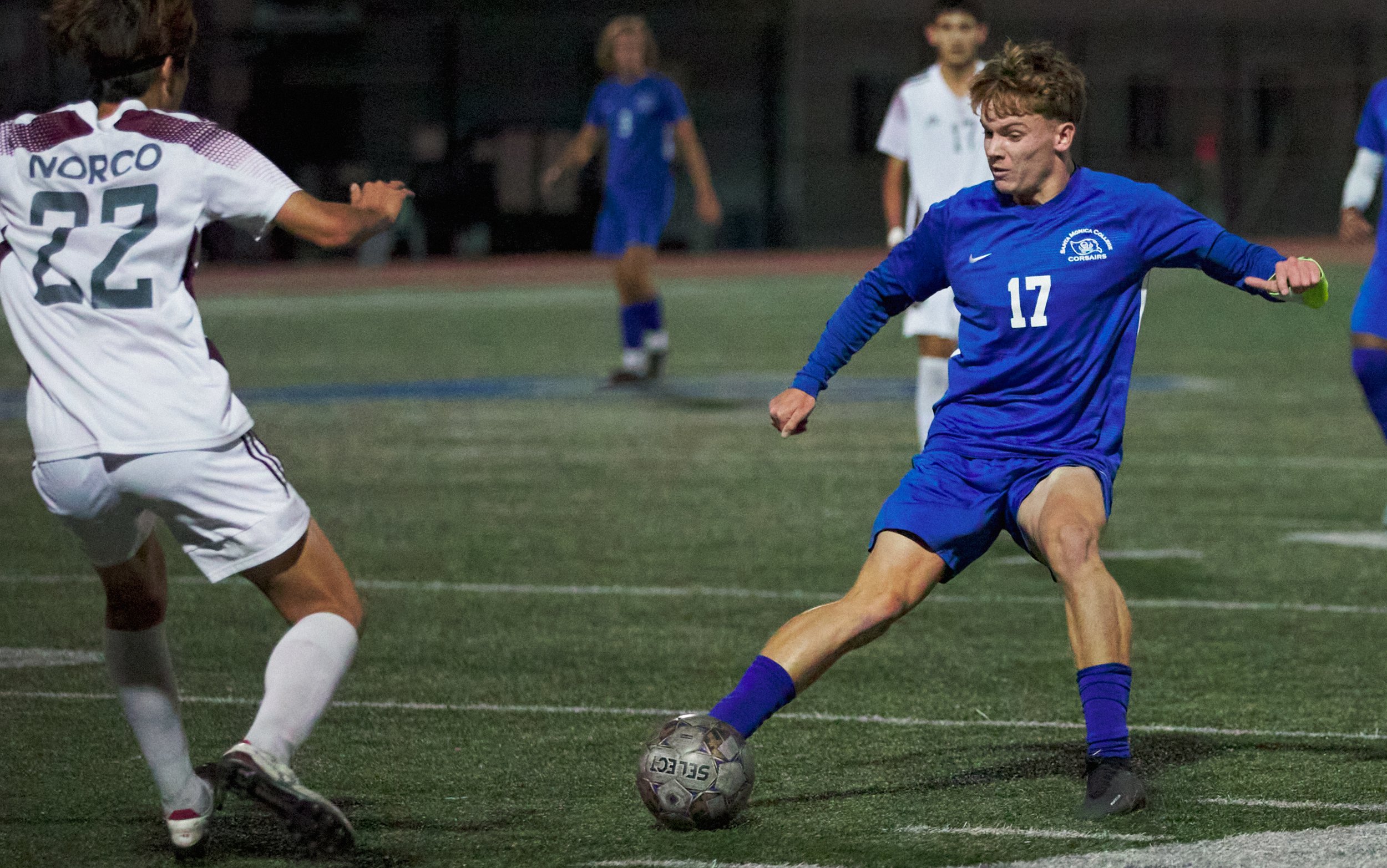  Santa Monica College Corsairs' Taj Winnard (right) and Norco College Mustangs' Sohei Matsumori (left) during the men's soccer match on Saturday, Nov. 19, 2022, at Corsair Field in Santa Monica, Calif. (Nicholas McCall | The Corsair) 