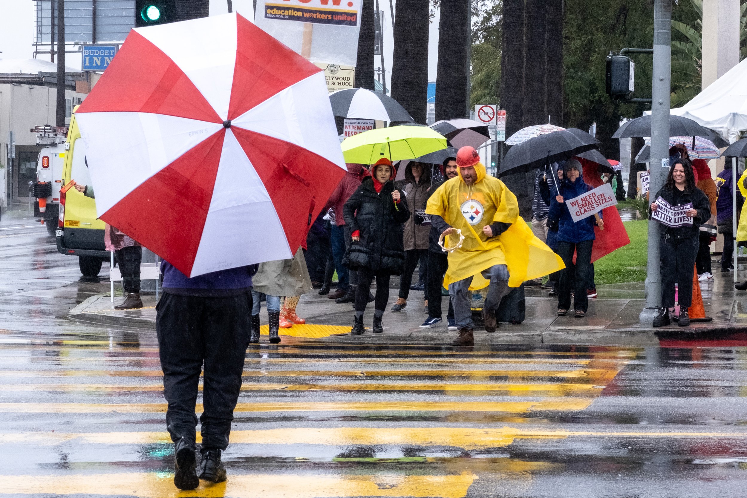  Los Angeles Unified School District support staff and teachers on strike in front of Hollywood High School, in Los Angeles, Calif. on Tuesday, March 21, 2023. (Akemi Rico | The Corsair) 