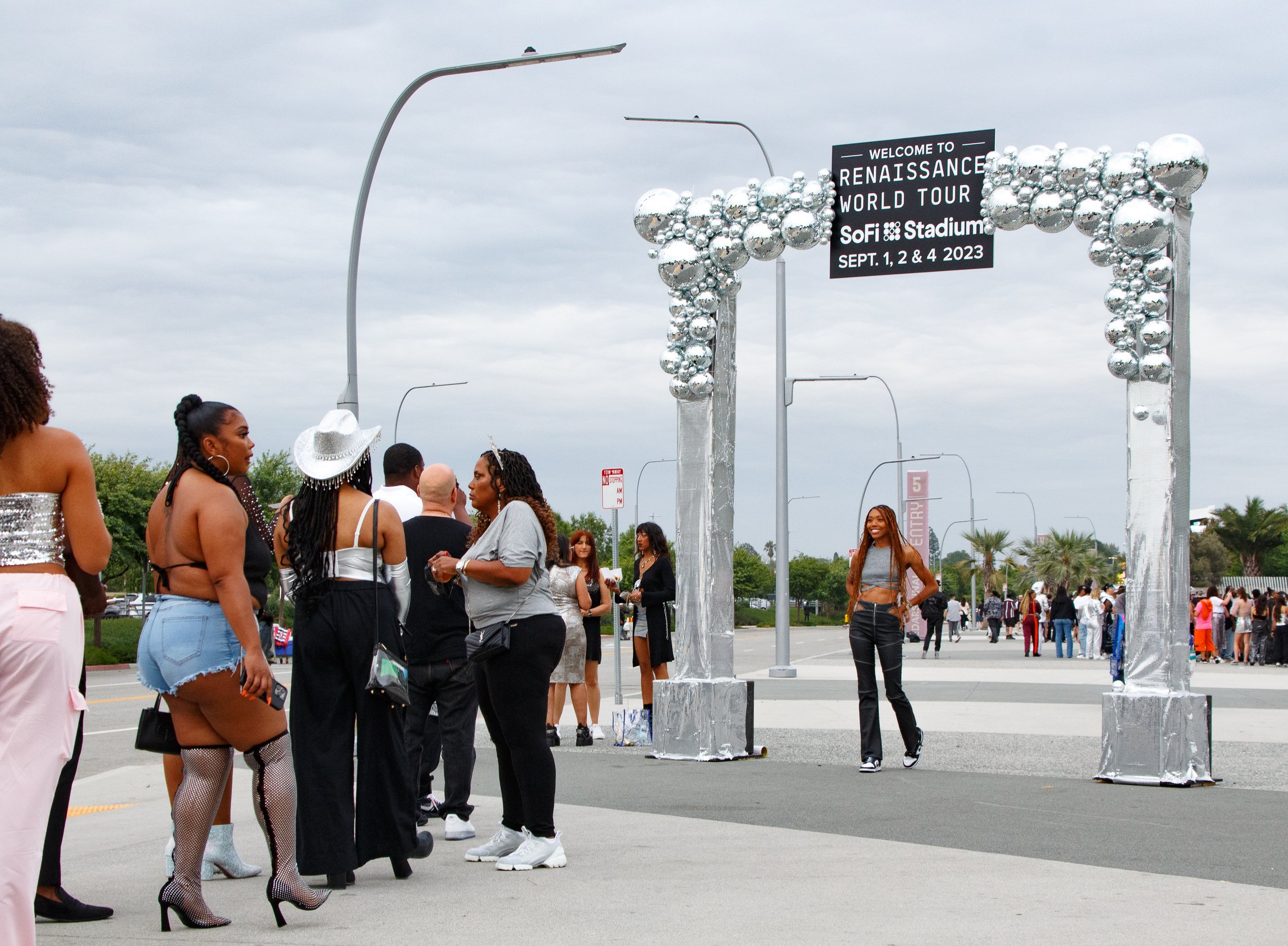  Concert goers arriving at the Sofi Stadium to watch Beyonce perform her show "The Renaissance World Tour". September 1, 2023 Inglewood California Alejandro Contreras | The Corsair 