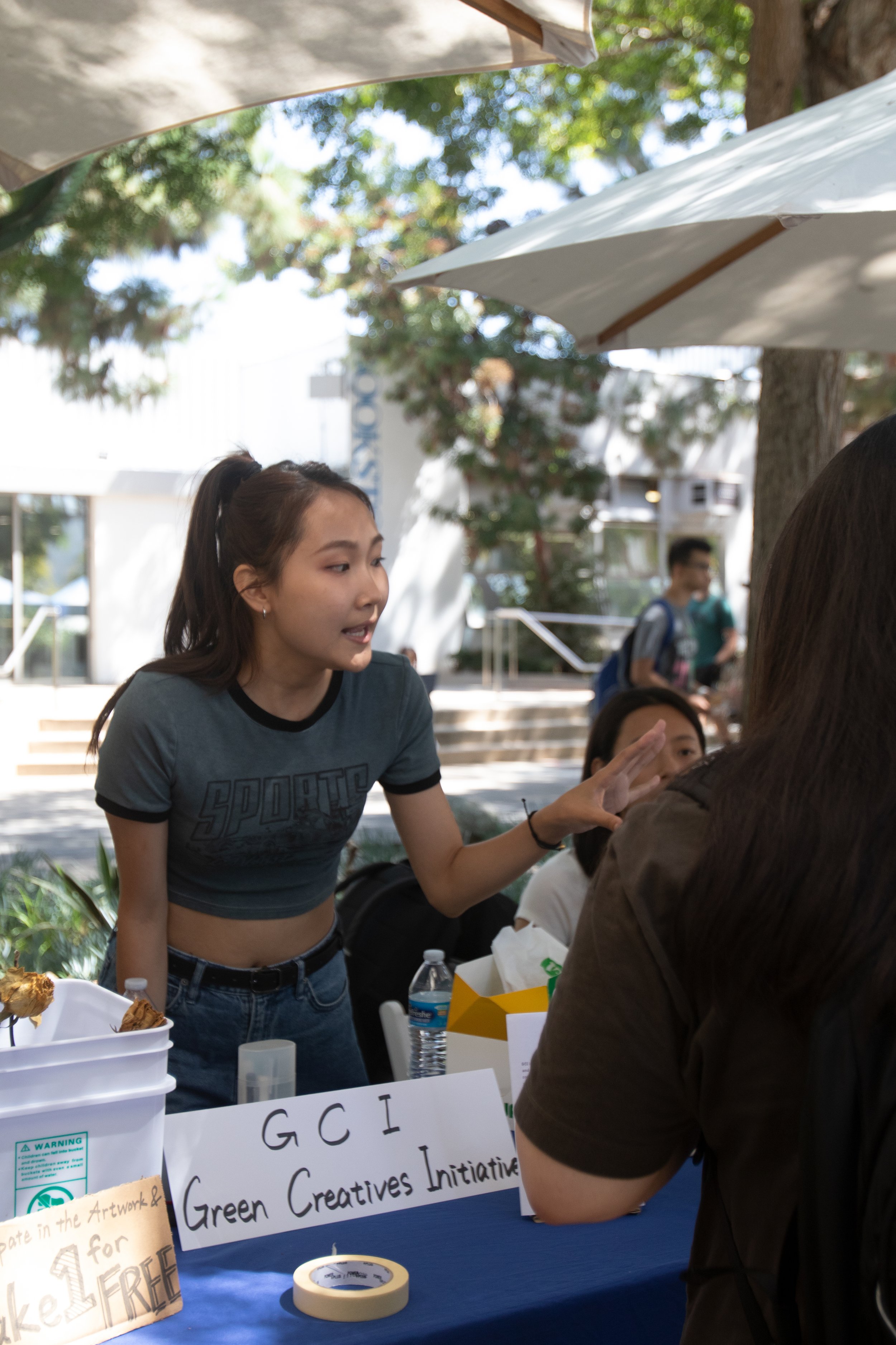  Santa Monica College (SMC) Green Creatives Initiatives Club president Joey Zhao tabling during the SMC Start Up event on main campus in Santa Monica, Calif., on Sept. 12, 2023. (Callie Yiu | The Corsair) 