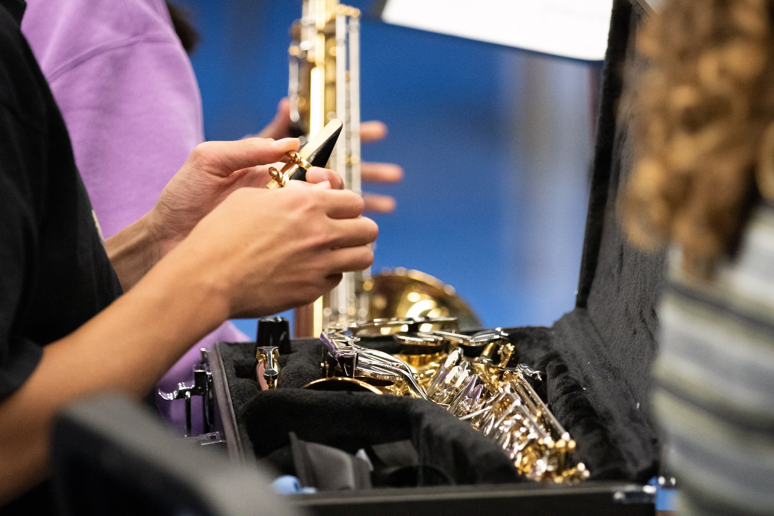  A Santa Monica High School student puts their instrument together while BroadStage artist in resident Stanley Clarke helps the jazz band learn “Spain” by Chick Corea in Santa Monica, Calif., on Monday, Sept. 18, 2023. Clarke played bass for the albu