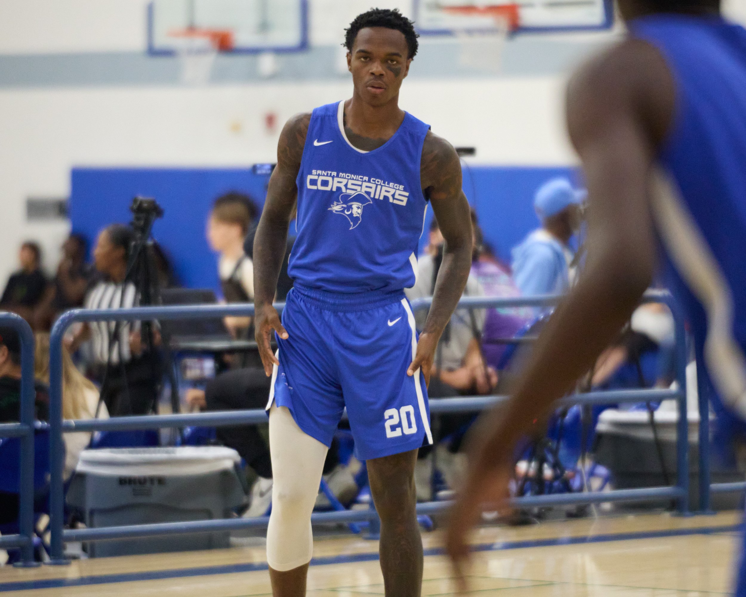  Santa Monica College Corsairs' Kodee Holloway during the men's basketball match against the Orange Coast College Pirates at the SoCal Fall Juco Jamboree on Sundy, Spet 17, 2023, at Cerritos College in Norwalk, Calif. The Corsairs lost 70-76. (Nichol