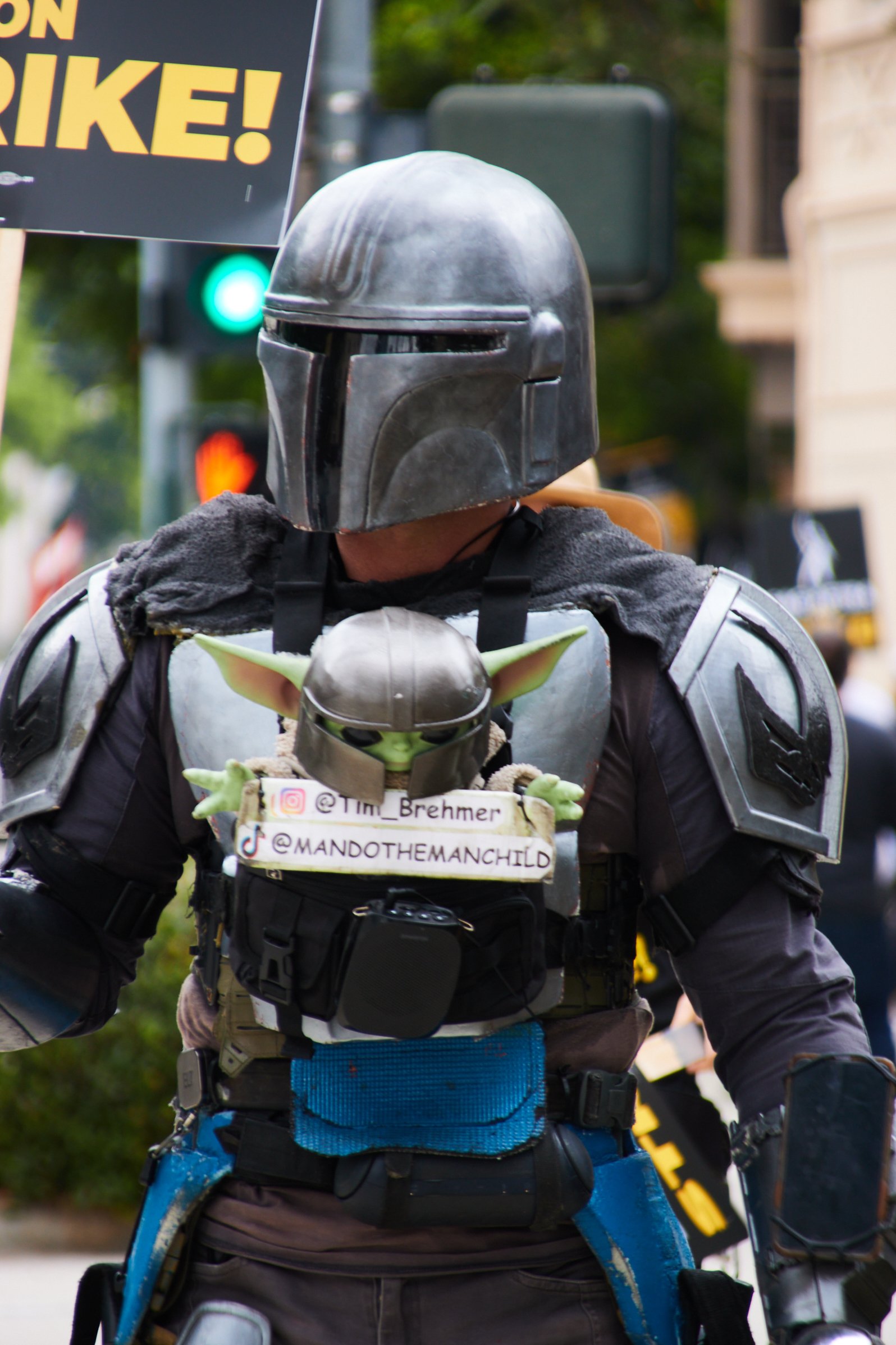  Actor Tim Brehmer, donned in a Mandalorian costume, marches during the SAG-AFTRA strike in front of Warner Bros. Studio, Burbank, Calif., on Sept 29, 2023. (Danniel Sumarkho | The Corsair) 