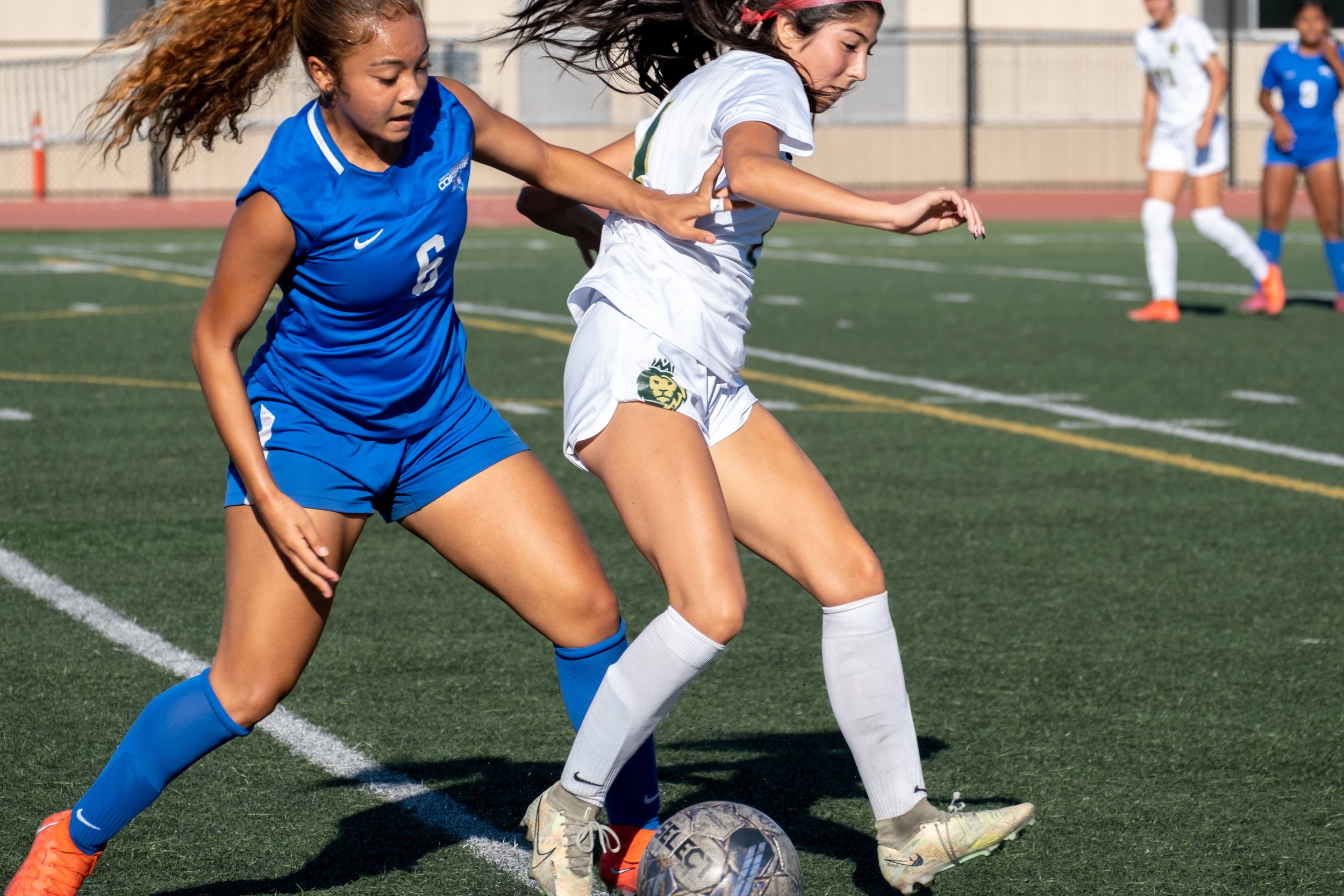  Santa Monica Corsairs' Tia Lucas (left) and LA Valley College Monarch Desiree Monge (right) during the women's soccer match on Friday, Oct. 6, 2023 at Corsair Field in Santa Monica, Calif. The Corsairs won, 4-1. (Akemi Rico | The Corsair) 
