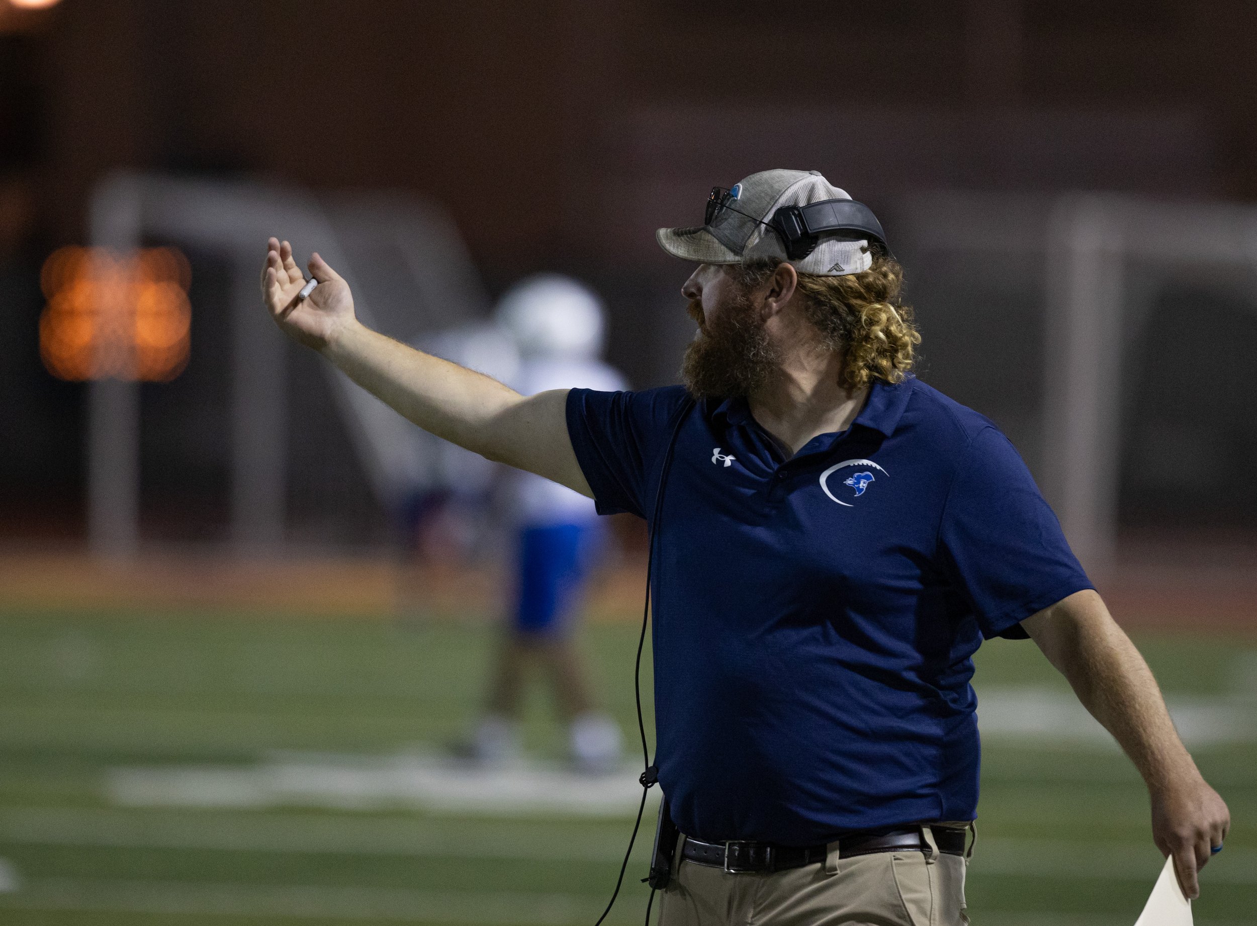  Santa Monica College Corsair football coach Kelly Ledwith getting the special team for kick return in position at Robinson Stadium in Pasadena City College campus on Saturday, Oct. 14 Walnut, Calif. (Danilo Perez | The Corsair) 
