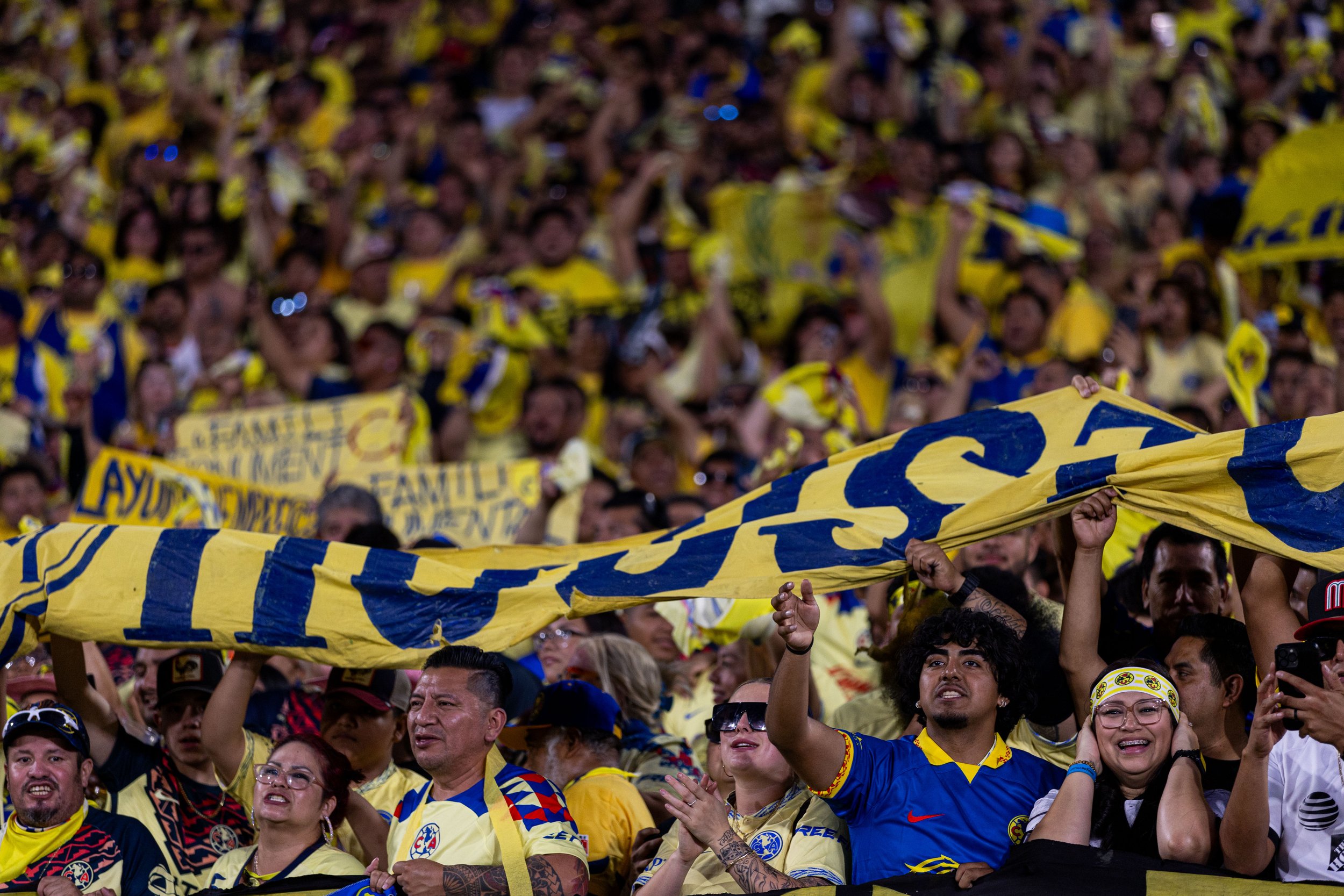  Club America fans cheering for their team during the rivalry match against C.D. Guadalajara at the Rose Bowl in Pasadena, Calif. on Sunday, Oct. 15. (Danilo Perez | The Corair) 