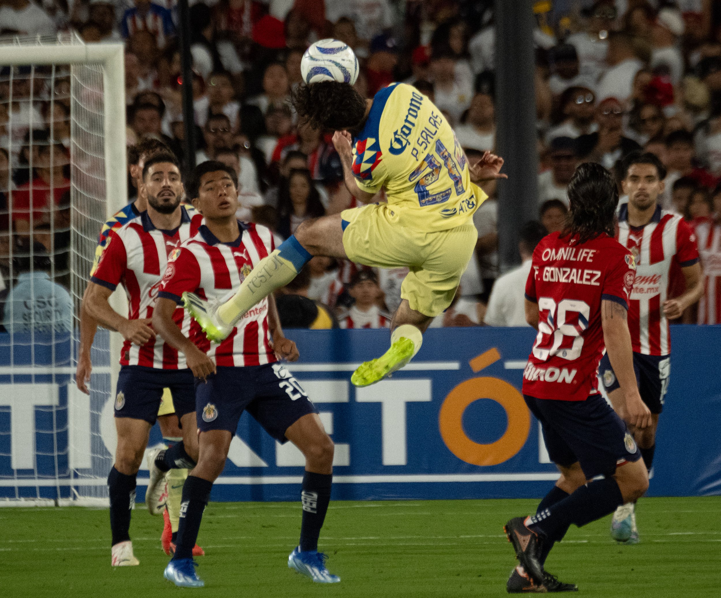  Club America forward Patricio Salas jumping for the ball at the Rose Bowl in Pasadena, Calif. on Sunday, Oct. 15. (Danilo Perez | The Corsair) 