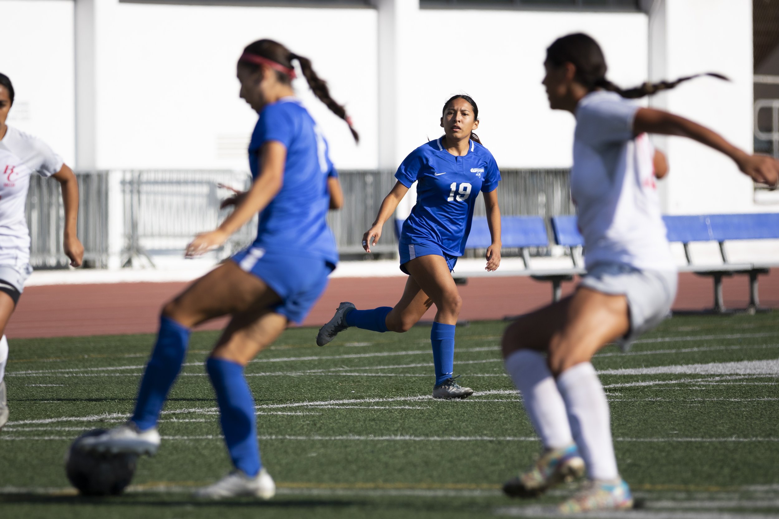  Santa Monica College Corsair defense Xio Torres Lazo watching the ball after passing it to forward Alejandra Esparza during the second half of a home game against Bakersfield College Renegades in Santa Monica, Calif., on Friday, Oct. 27, 2023. The C