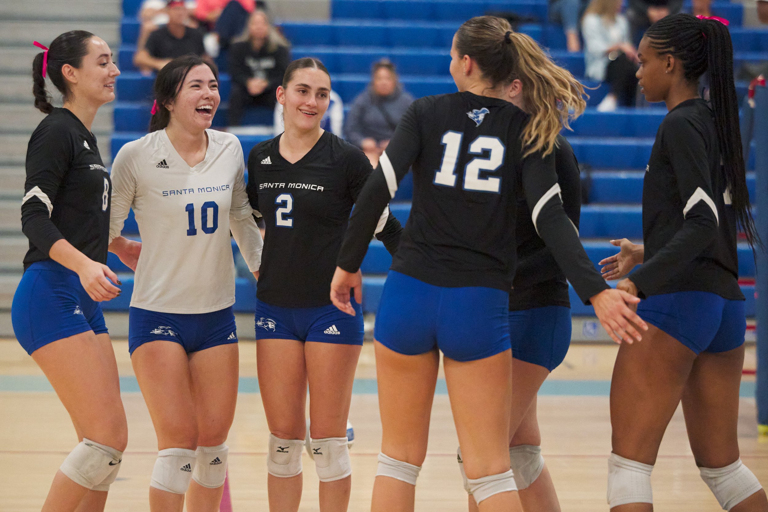  Santa Monica College Corsairs' Natalie Fernandez, Sophia Odle, Prior Borick, Mia Paulson, and Zarha Stanton during the women's volleyball match against the College of the Canyons Cougars on Friday, Oct. 27, 2023, at Corsair Gym in Santa Monica, Cali