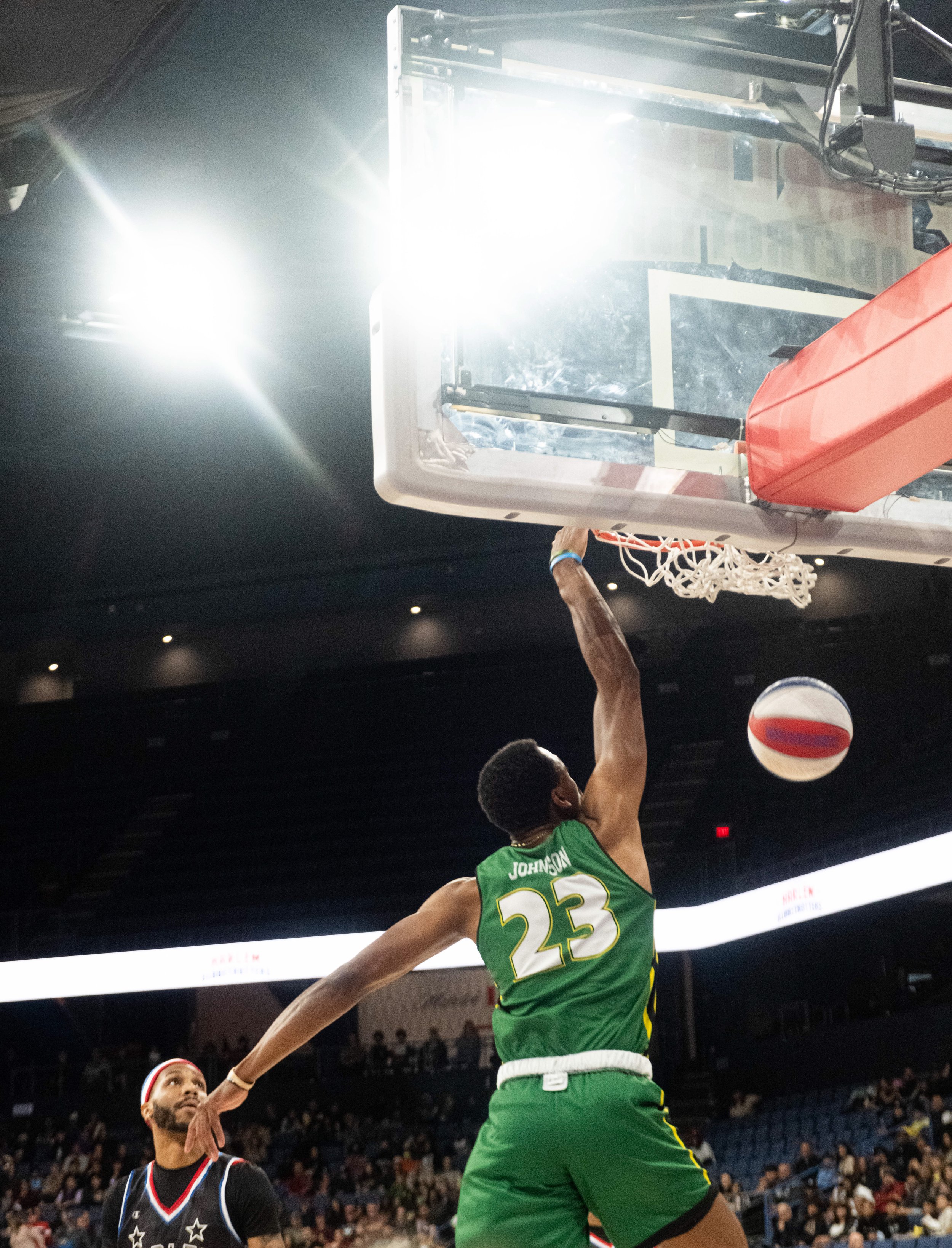  Washington General player Johnson(23) dunking the ball for the point on Monday, Feb.19, 2024. Generals played an exhibition match against the Harlem Globetrotters at Toyota, Arena in Ontario, Calif. (Danilo Perez | The Corsair) 