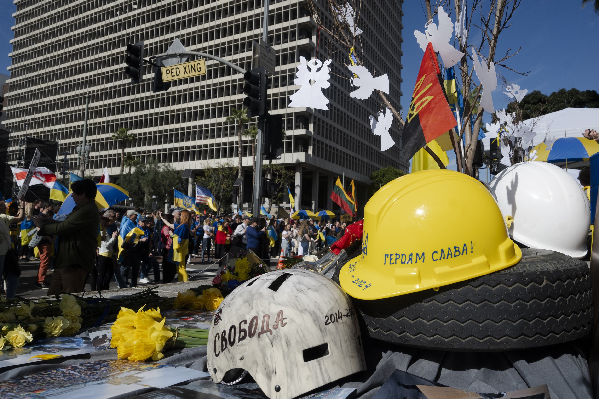  Flower vigil honoring the soldiers and firefighters who lost their lives in Ukraine at the two year anniversary rally recognizing the ongoing conflict of the Russia-Ukraine war outside Los Angeles City Hall, Los Angeles, Calif., on Saturday, Feb. 24