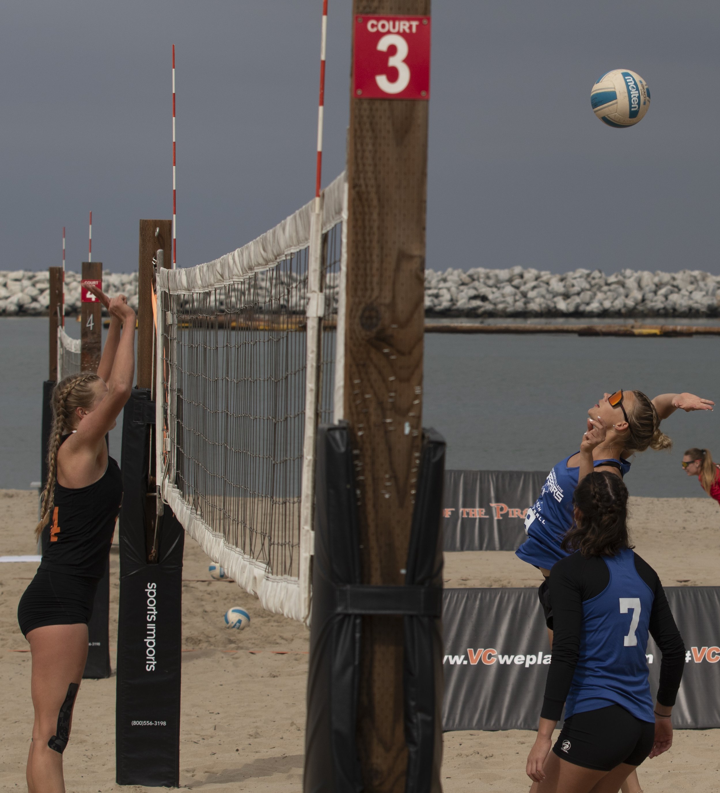  Chloe Lewis (#9) and Prior Borick (#7) play in their first game against Ventura. Ventura, CA. on April 18, 2024.  (Corsair Photo: Luca Martinez) 