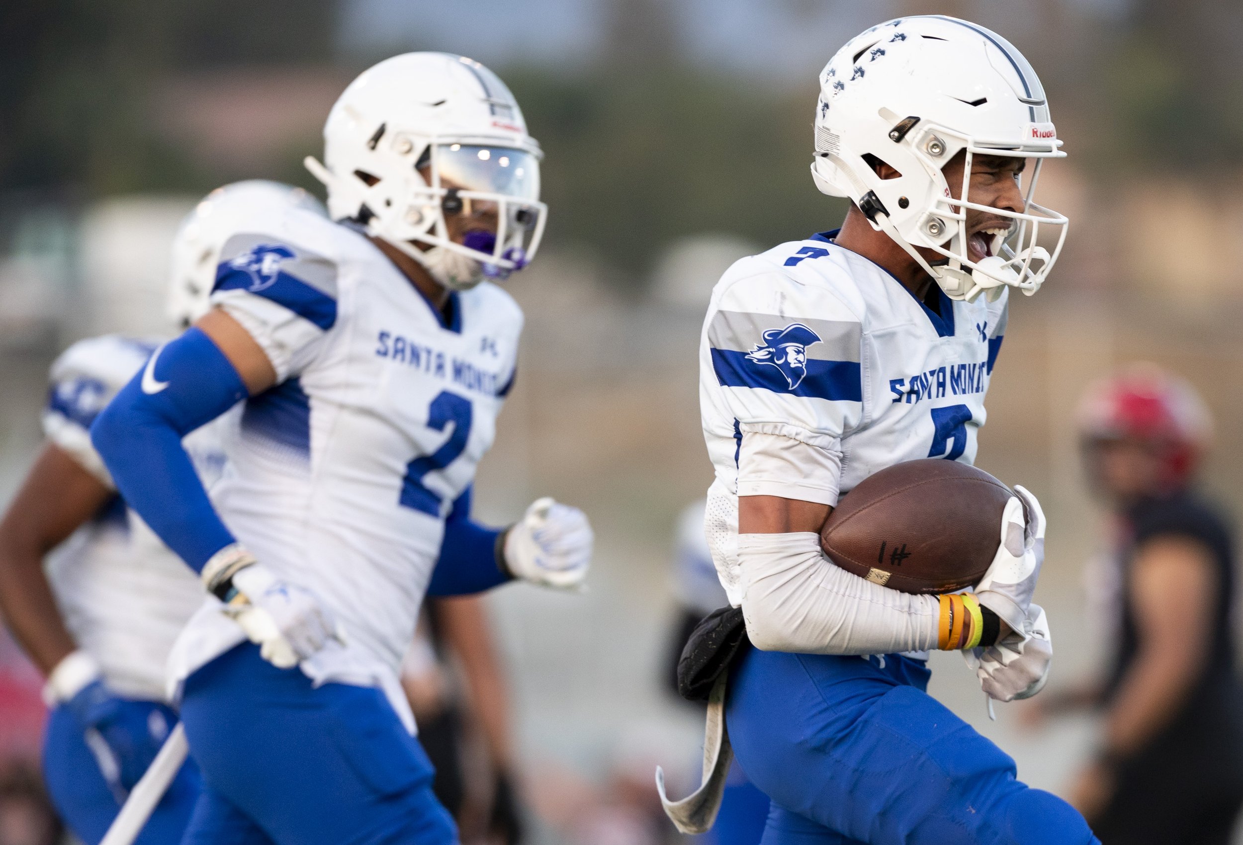  Santa Monica College's (SMC) defensive back Devin Williams (7) celebrates after catching an interception on Saturday, Sept. 21, 2024 at the Grigsby Field in Rancho Cucamonga, Calif. Chaffey College football defeated Santa Monica College 54-7. (Rebec