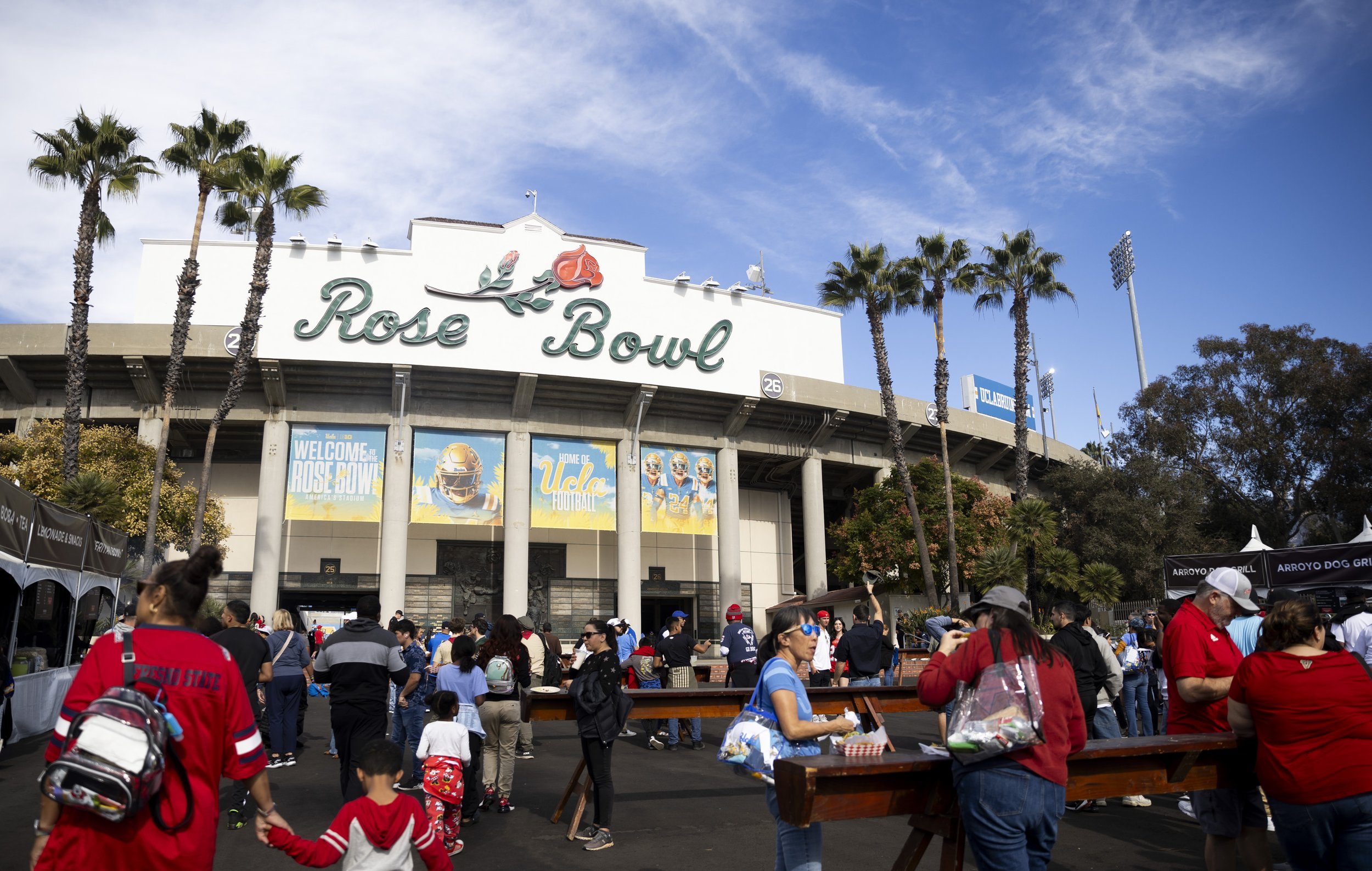  Fans arrive on Sat., Nov. 30, 2024 at the Rose Bowl Stadium in Pasadena, Calif. UCLA defeated Fresno State 20-13. (Rebecca Villagracia | The Corsair) 