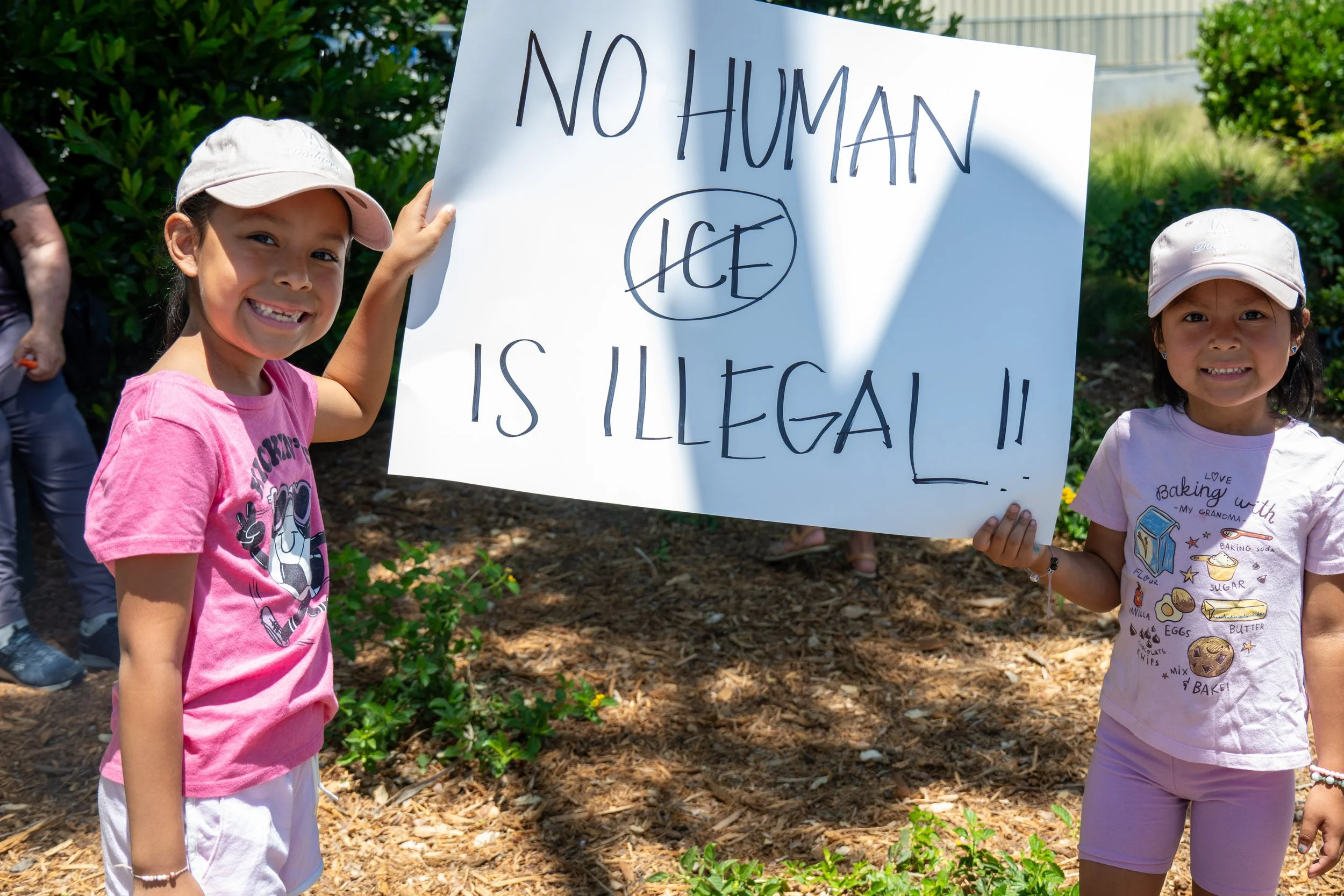 Sisters holding their protest sign at the No Kings protest, Saturday, June 14, 2025, Woodland Hills, Calif. (Tom Rosholt | The Corsair) 