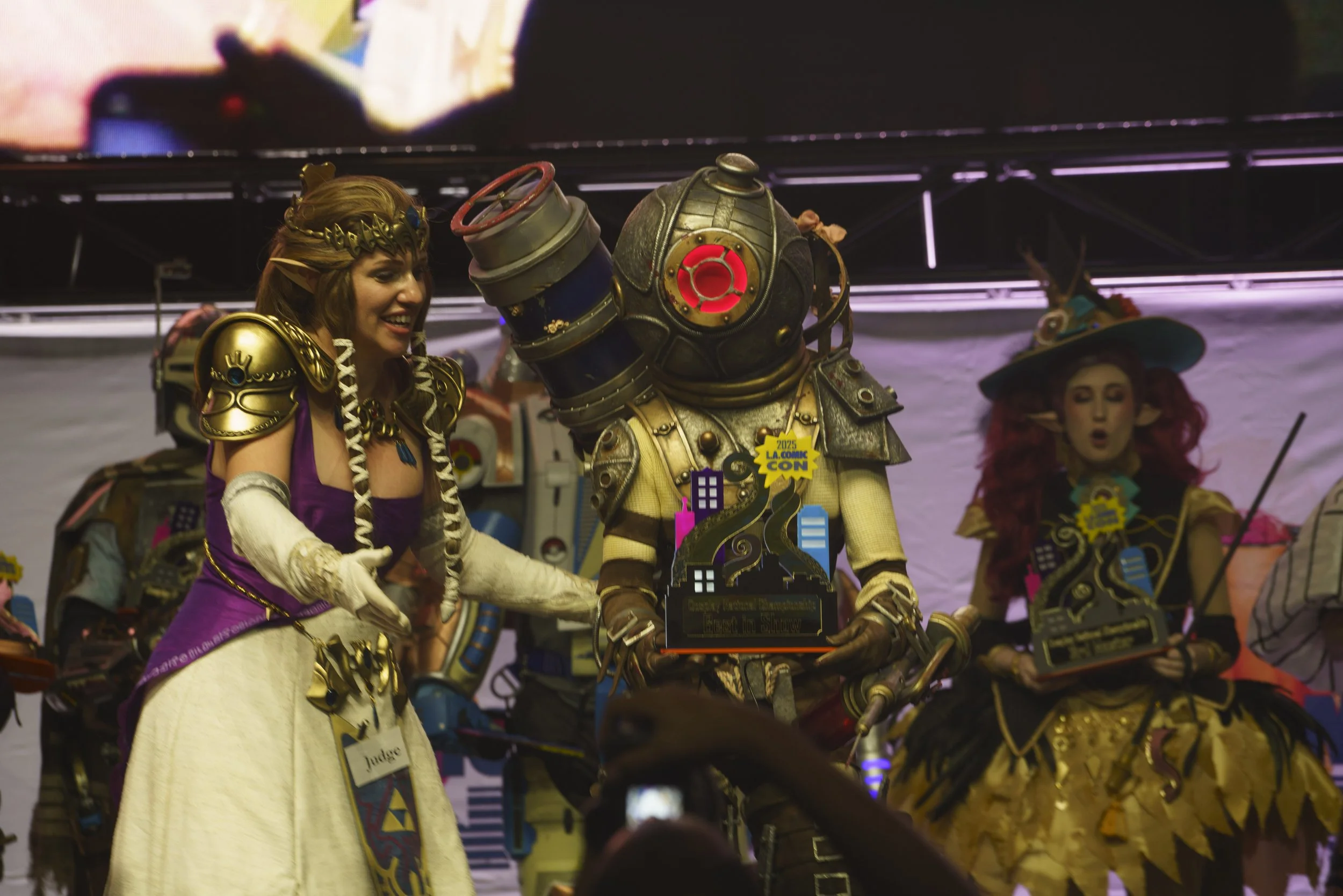  Tokiimon (R)  Winner of LA Comic Con Cosplay National  Championships "Best in Show" award as Big Sister from Bioshock at LA Comic Con in Los Angeles, Calif., Saturday Sept. 27, 2025 (Corsair | Danny Sanchez) 