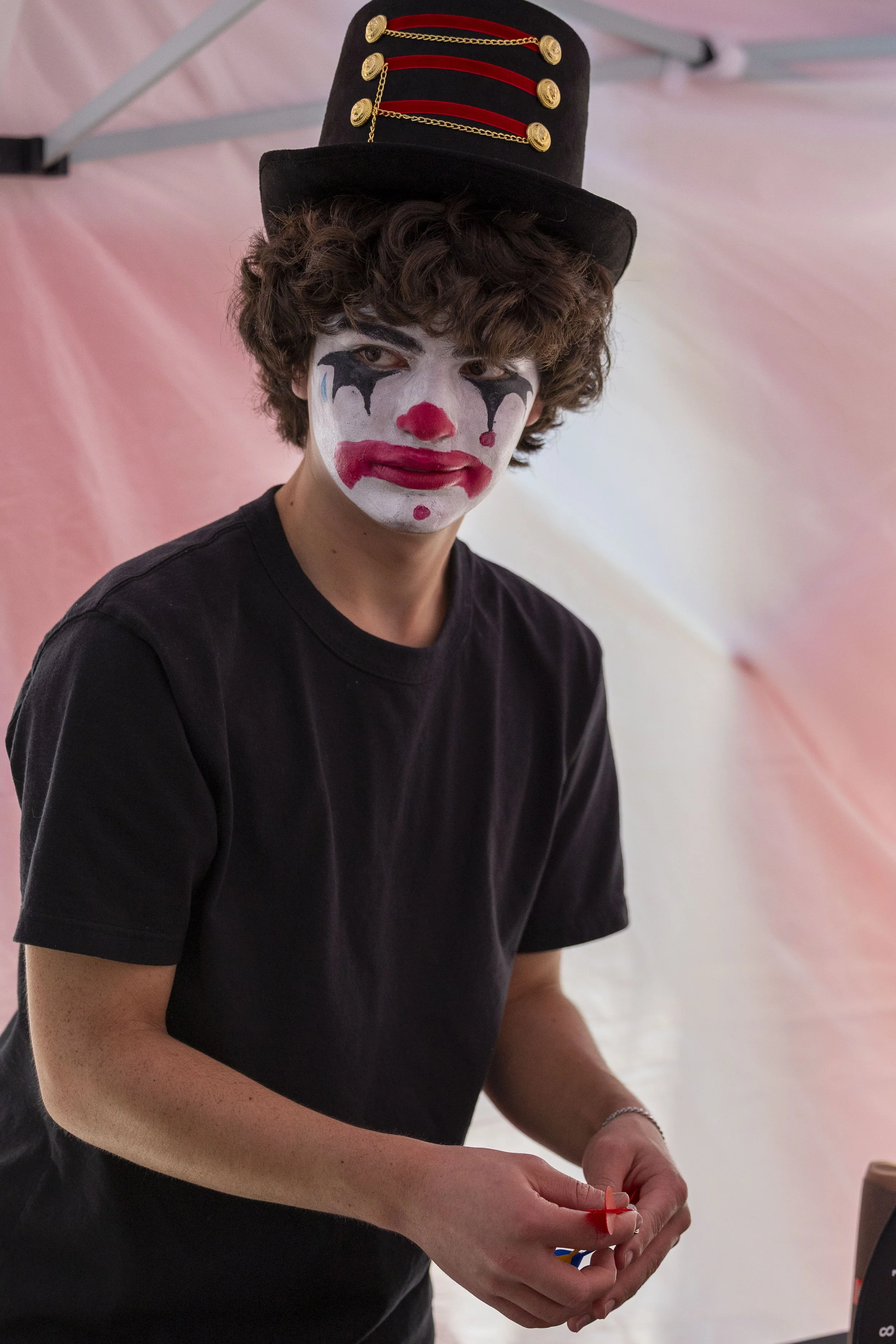  Santa Monica College (SMC) student Franco Raffo from the Adelante club during the Club Row event at the main campus at SMC in Santa Monica, Calif., on Thursday, Oct. 30, 2025. (Masie Najafi | The Corsair) 