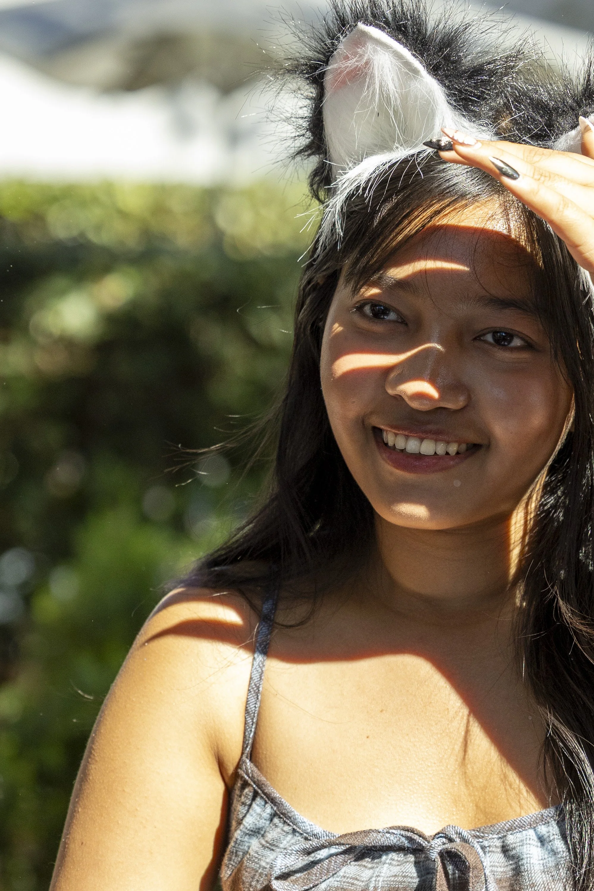  Santa Monica College (SMC) student Thin Yali Tun from the business club during the Club Row event at the main campus at SMC in Santa Monica, Calif., on Thursday, Oct. 30, 2025. (Masie Najafi | The Corsair) 