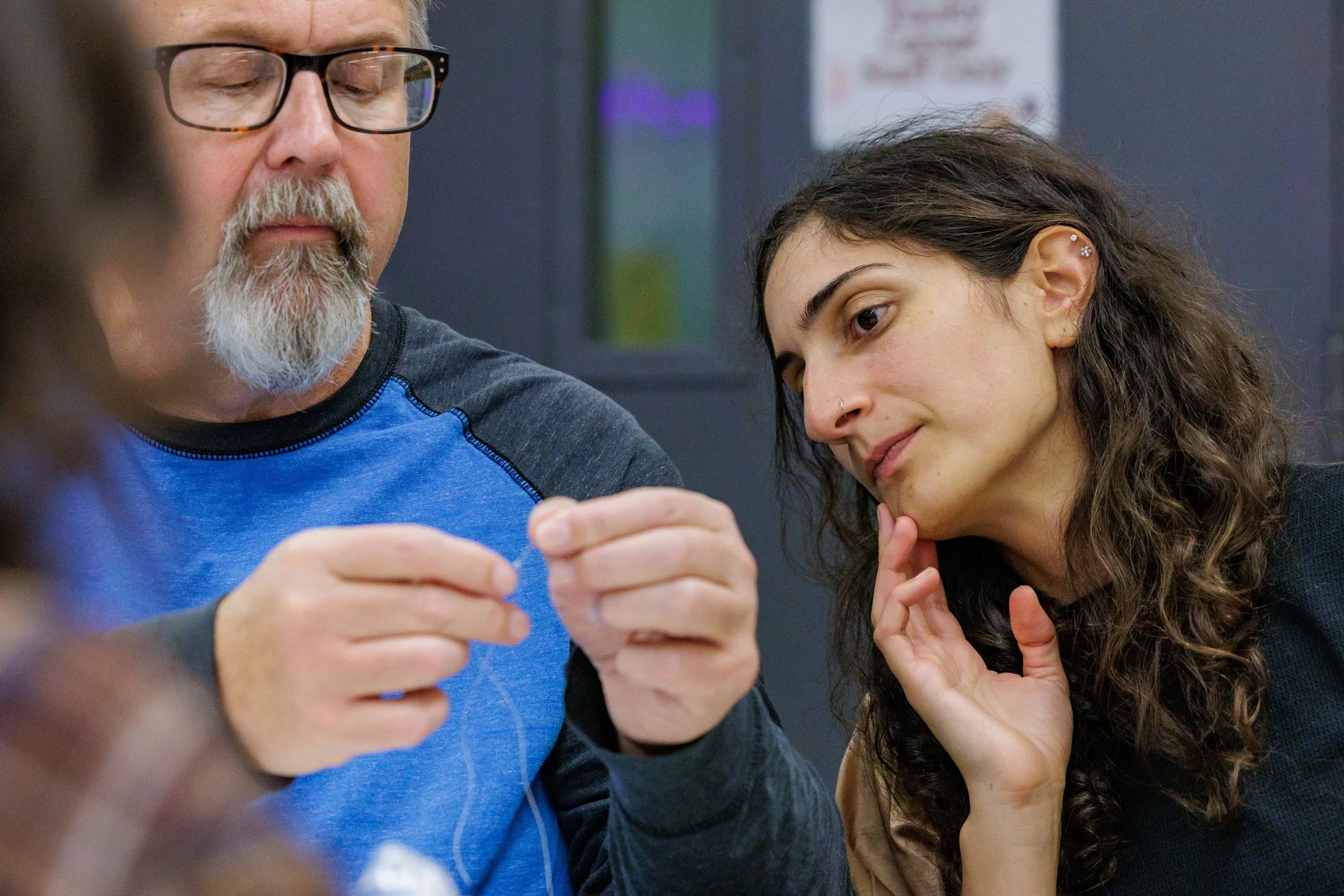  Santa Monica resident Mike Williams (L) and Santa Monica College (SMC) student Zohar Oriana (R) create beaded bookmarks during a traditional beading workshop held on Thursday, Nov. 21, 2025, at the SMC Student Equity Center in Santa Monica, Calif. T