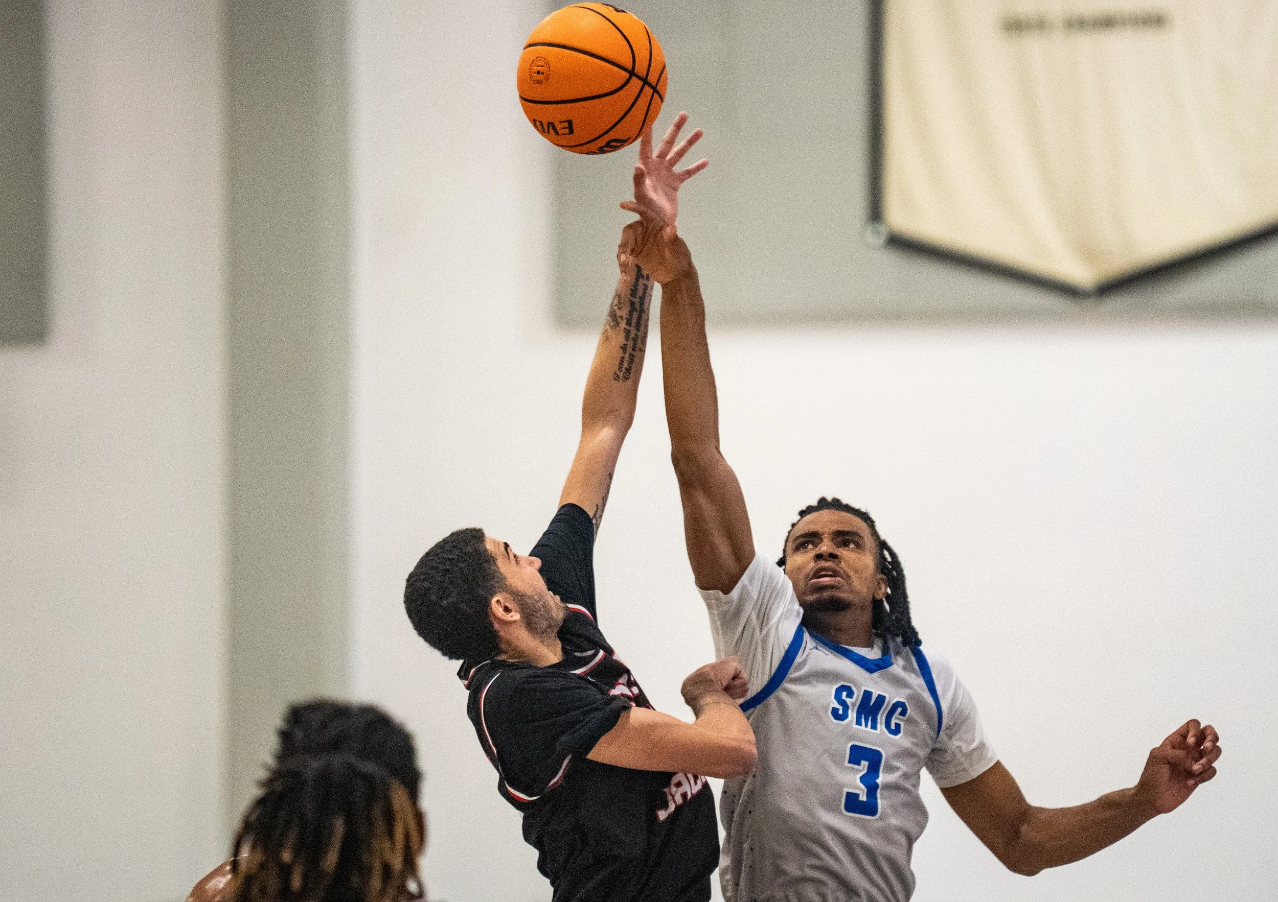 Rosholt_Tom_SPO_Mens Basketball v San Jacinto-1.jpg