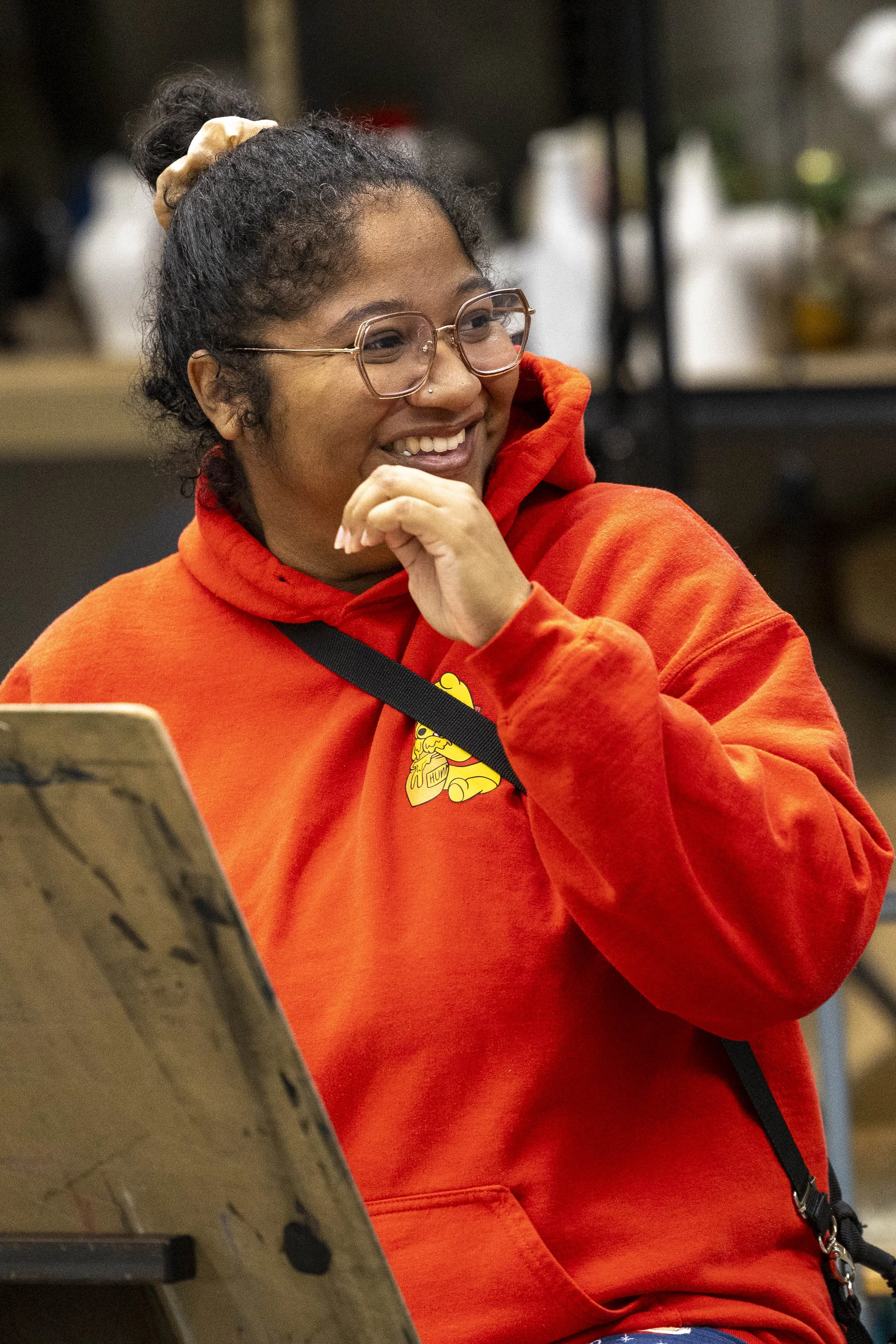  Savanah Parkinson, a SMC art student, during a drawing class at the art department at SMC in Santa Monica, Calif., on Thursday, Oct. 16, 2025. (Masie Najafi |The Corsair) 
