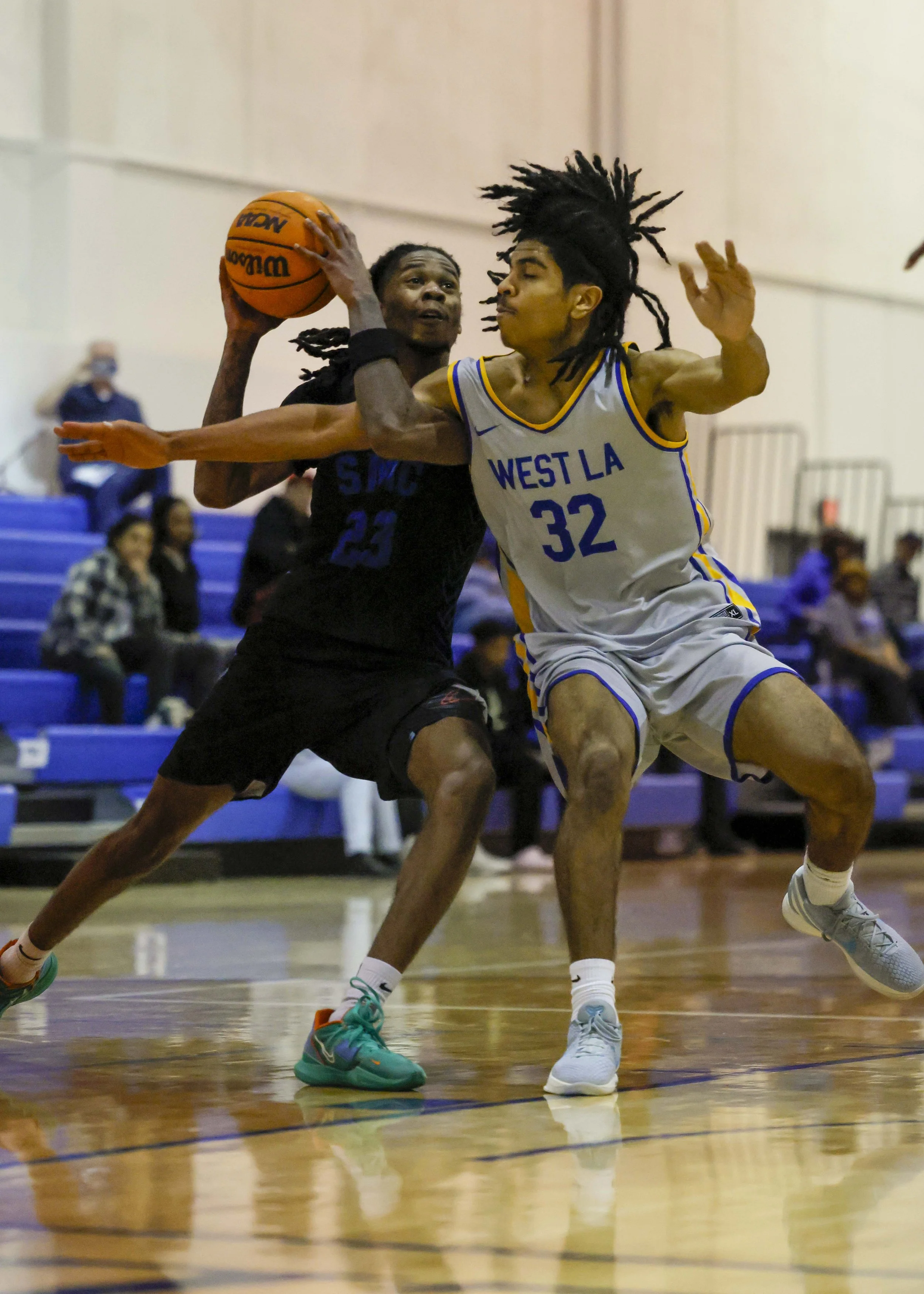  Santa Monica College (SMC) Corsair basketball player Jerrell McCready(L) during the SMC men’s basketball game against West LA College at West LA College Gym, Culver City, Calif.,Friday, Feb. 20, 2026. The Corsair lost 81-75. (Masie Najafi | The Cors