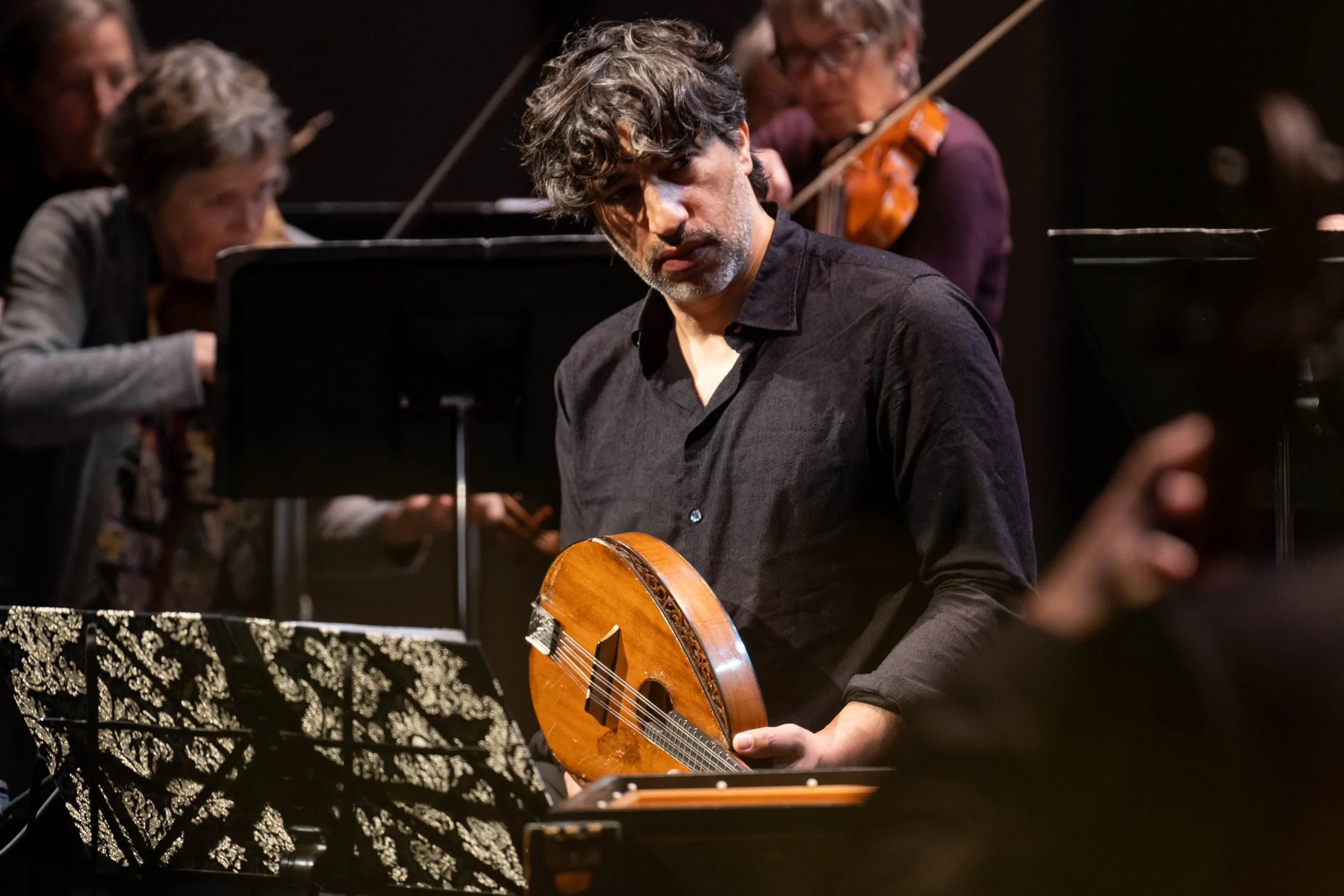  Mandolinist Avi Avital leads dress rehearsal with Philharmonia Baroque Orchestra on Sunday, Feb. 22, 2026, at BroadStage in Santa Monica, Calif. (Elizabeth Bacher | The Corsair) 