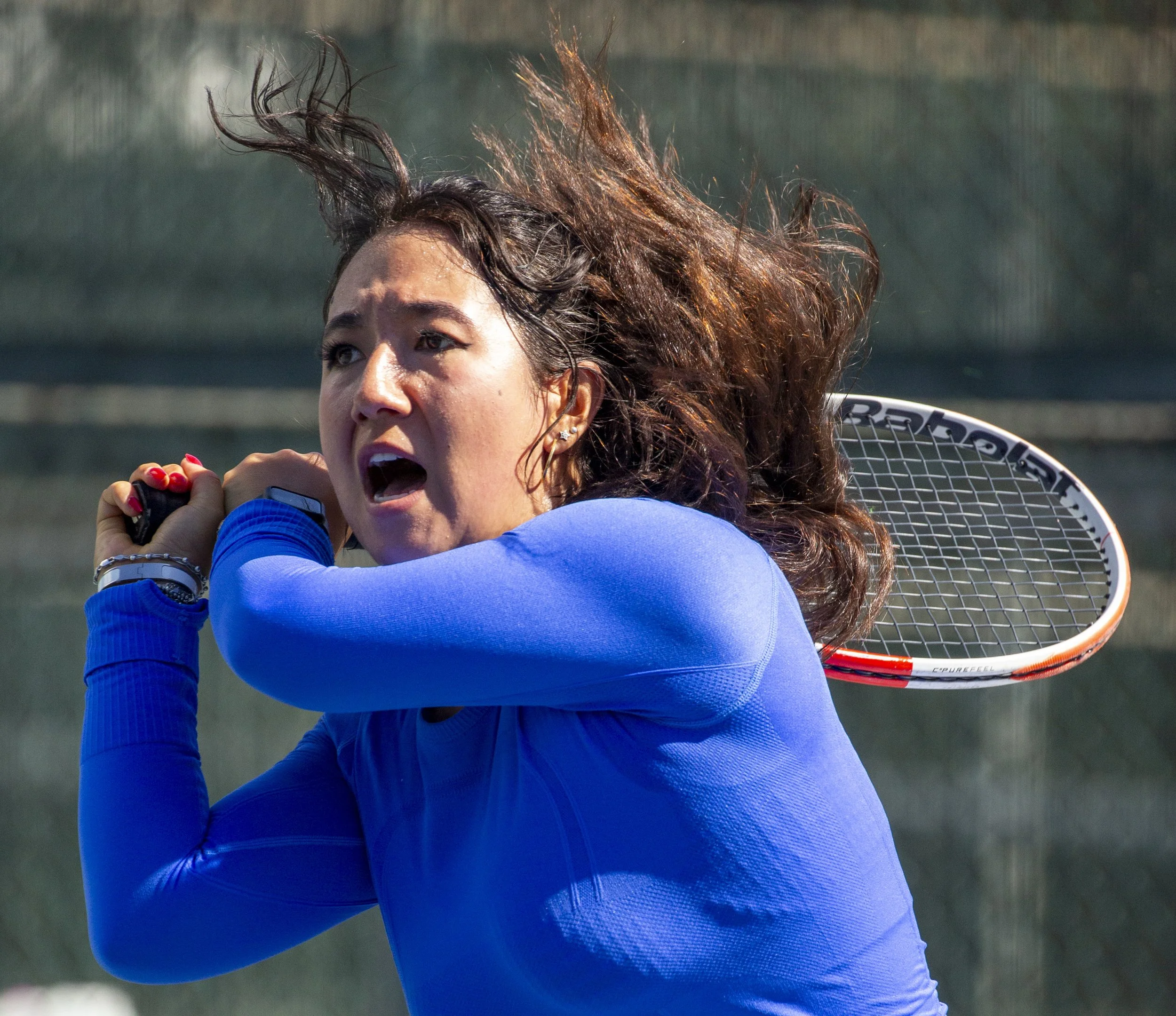  Yulia Klokova of Santa Monica College swinging the bat during a singles match against Emma Chodur of College of the Canyons at Ocean View Park Tennis Courts in Santa Monica, Calif., on Tuesday, March 17, 2026. College of the Canyons won the match on
