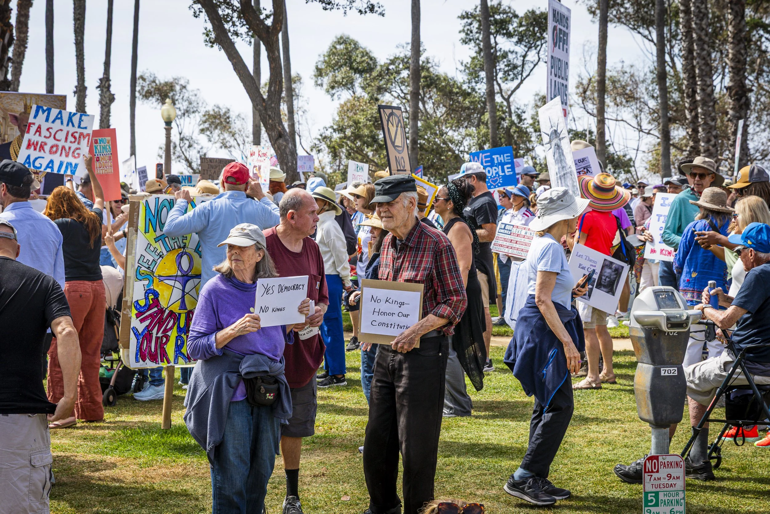  Protesters with signs gather for the “No Kings 3” rally on Palisades Park at Ocean Ave. and Montana Ave. on Saturday, March 28th, 2026, in Santa Monica, Calif. The protest, part of a nationwide movement opposing policies of President Donald Trump’s 