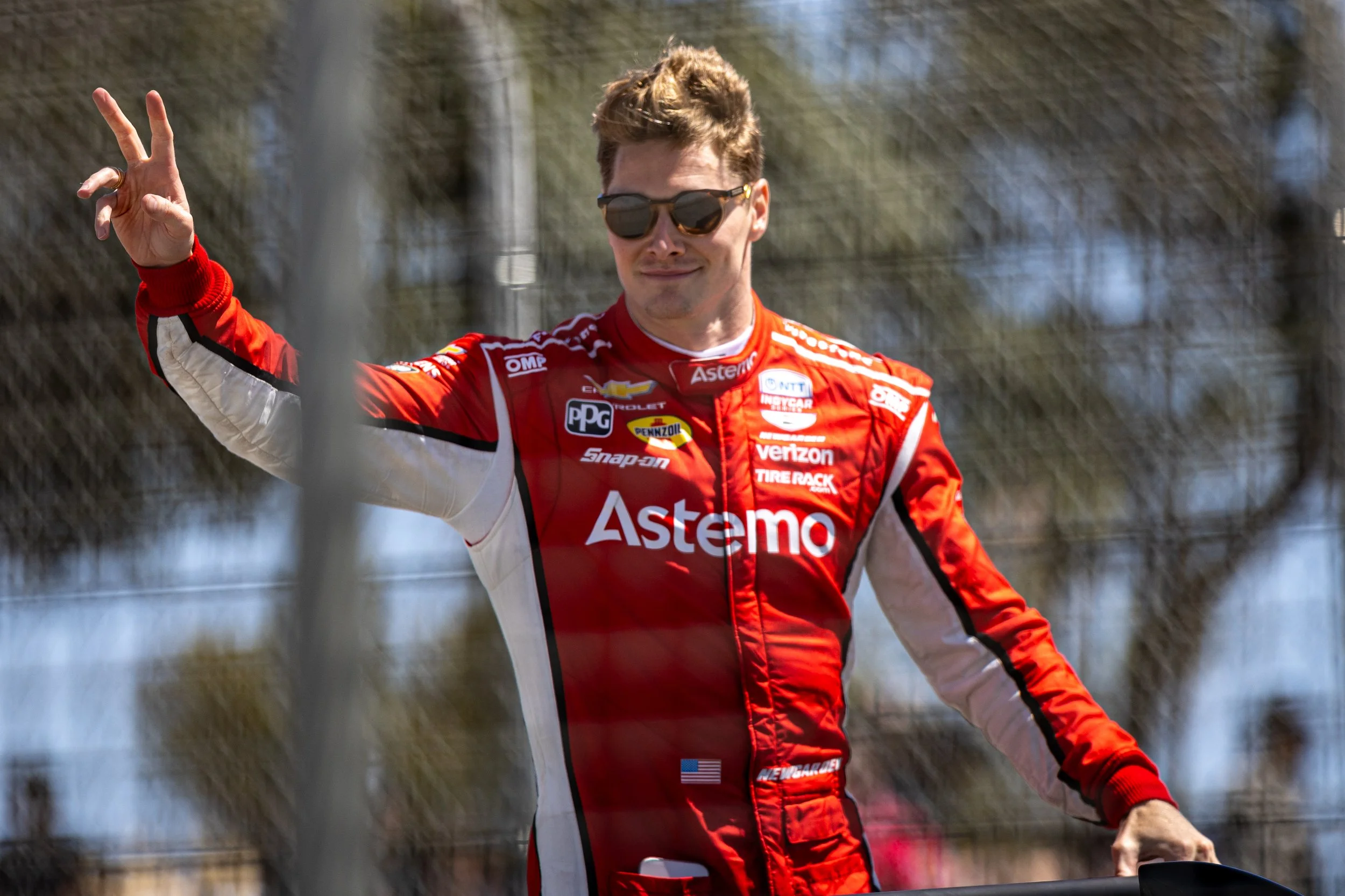  Team Penske Car number 2 driver Josef Newgarden (CQ) waving to fans during the driver's parade during the Pre-race show of the Nippon Telegraph and Telephone Corporation (NTT) IndyCar Series on Sunday, April 19, 2026, on Shoreline Drive, Long Beach,