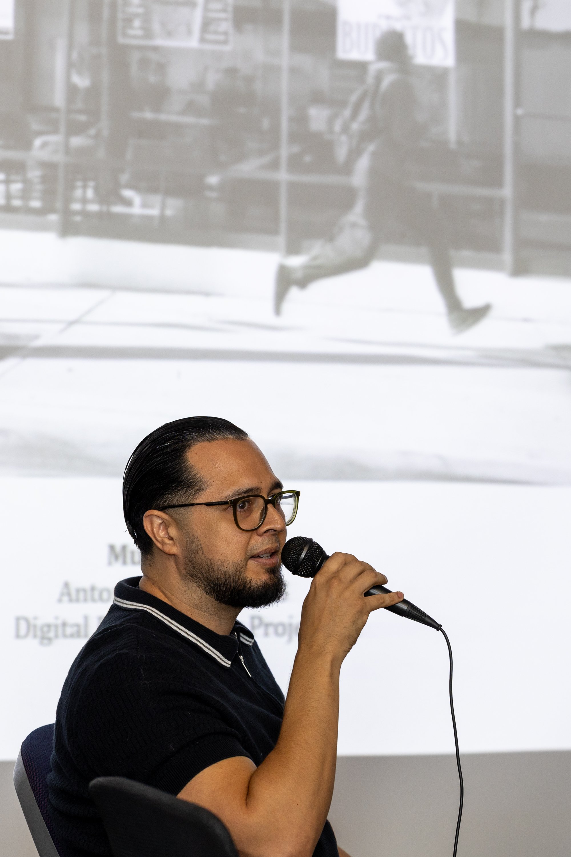  Antonio Perez, first-generation Mexican-American artist speaks about his art piece ‘Mustang Two’ at the event ‘Concrete Hope artists in Conversation’ in room A214 in the Art Building at Santa Monica College (SMC) Main Campus in Santa Monica, Calif.,