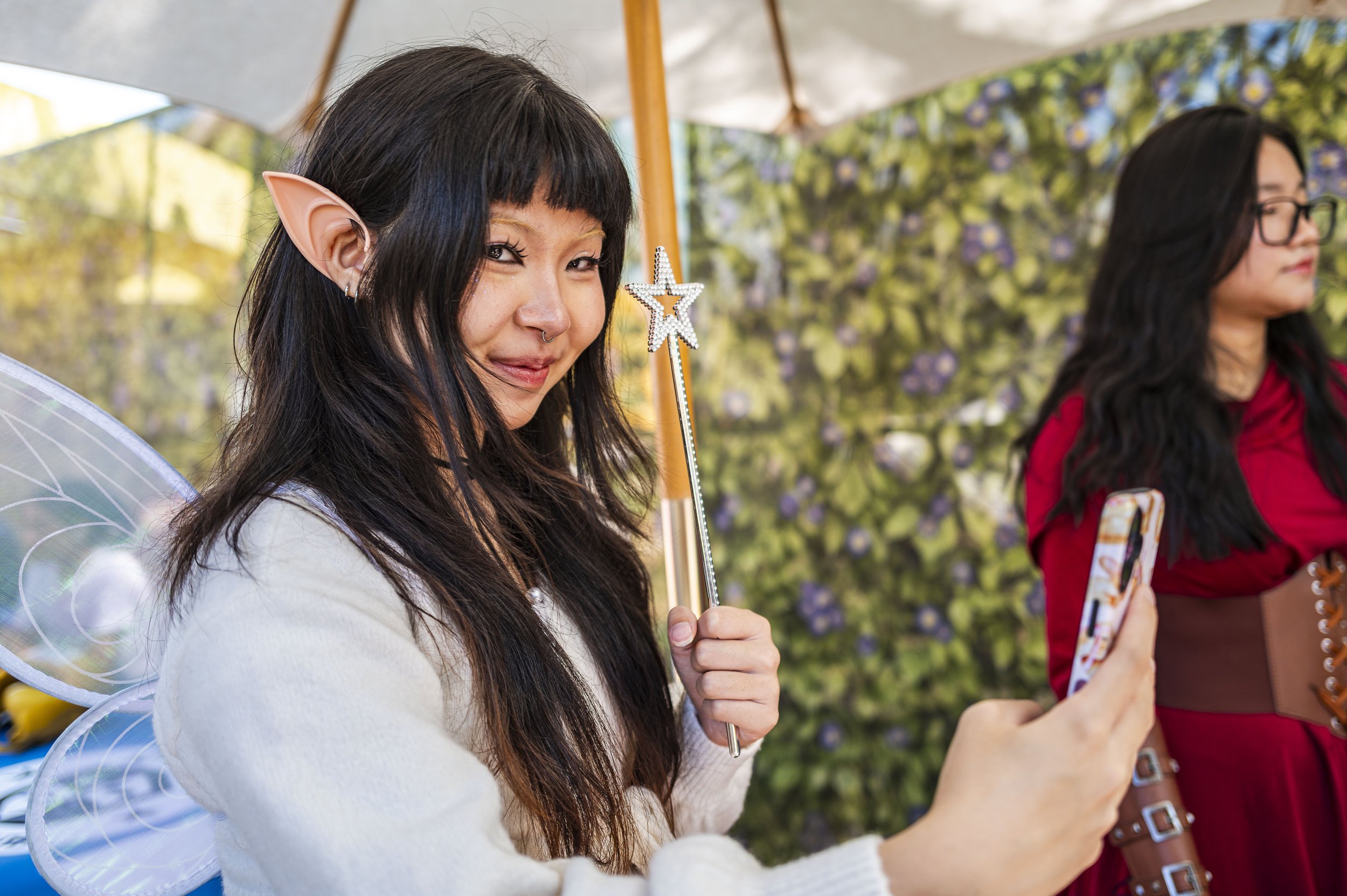  Santa Monica College (SMC) student Natthanicha Rueanchai (L) (cq), a member of the Civil Engineers Club, poses for a selfie during Club Row on Thursday, May 7, 2026, at the SMC Main Campus Quad in Santa Monica, Calif. (Guillermo De La Barreda | The 