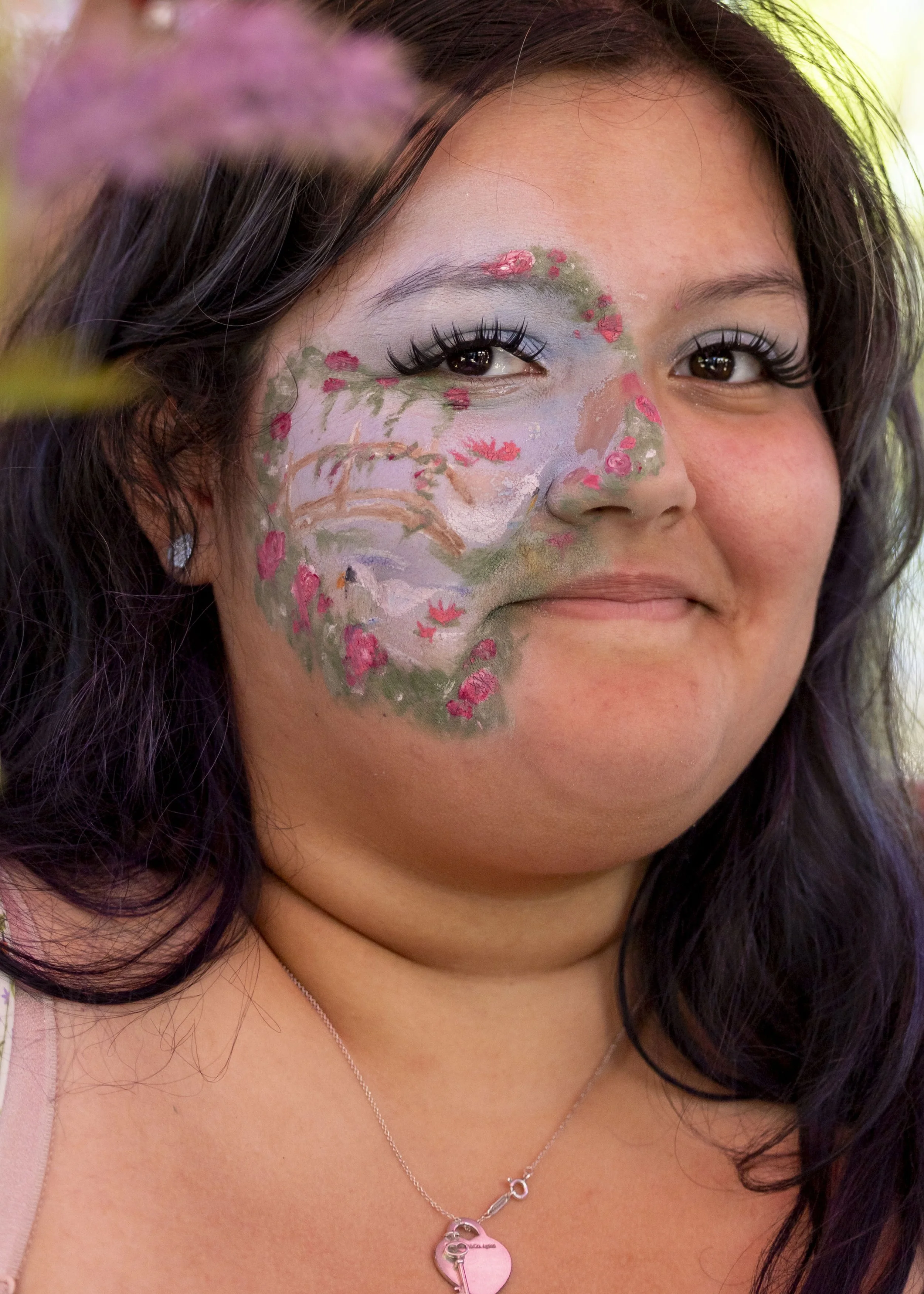  Santa Monica College (SMC) student Heidi Delyla Fletes from the Barber Club during Club Row on the SMC main campus Quad in Santa Monica, Calif., on Thursday, May 7, 2026. (Masie Najafi | The Corsair) 