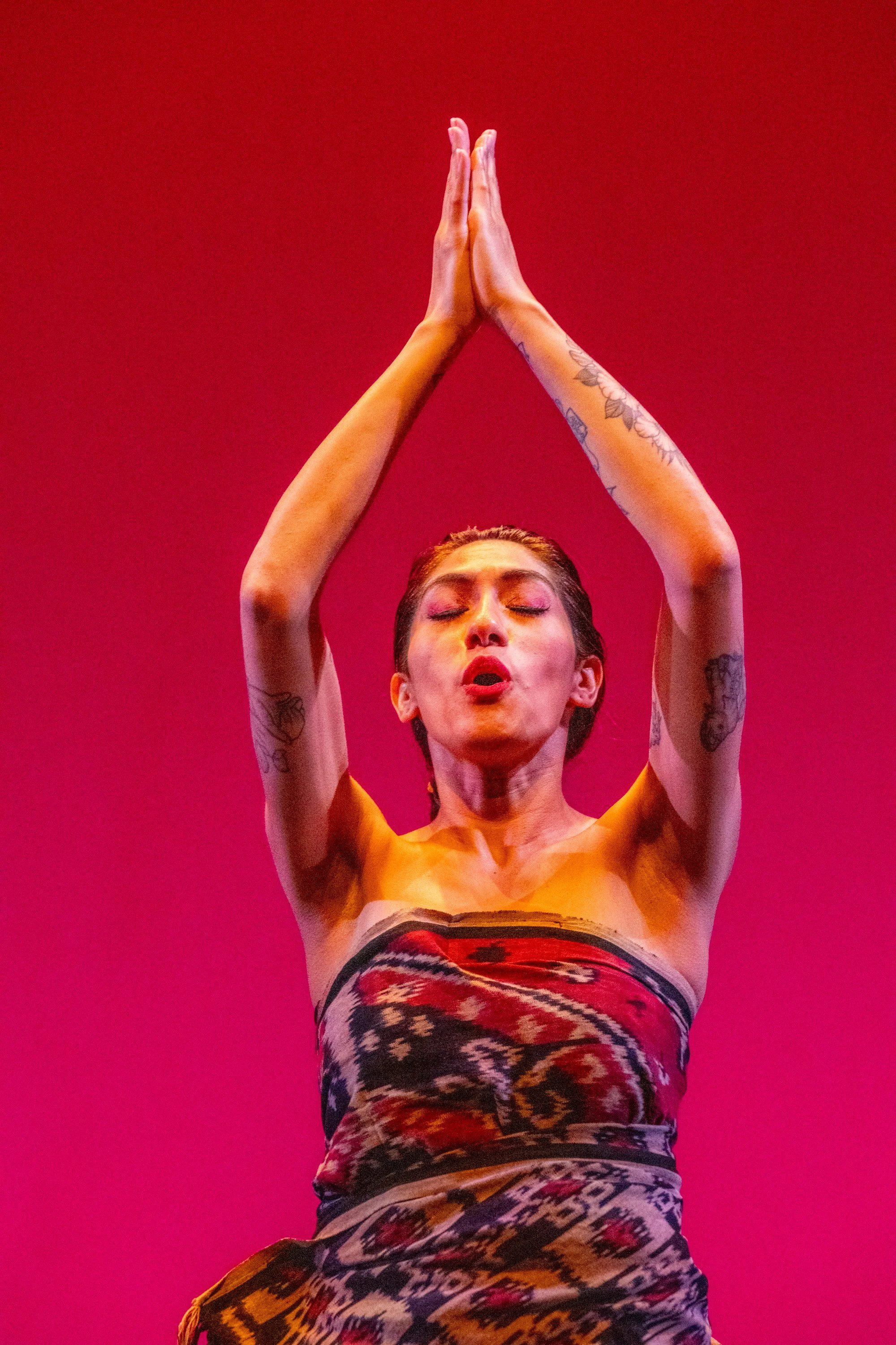  Santa Monica College (SMC) dancers, perform the Indonisian Balinese dances “Ring Galah” and ”In Momentsof Dawn” choreographed by Dewa Ayu Dewi Larassanti, during the Global Motion, Dance Company dress rehearsal at The Broad Stage at Santa Monica Col