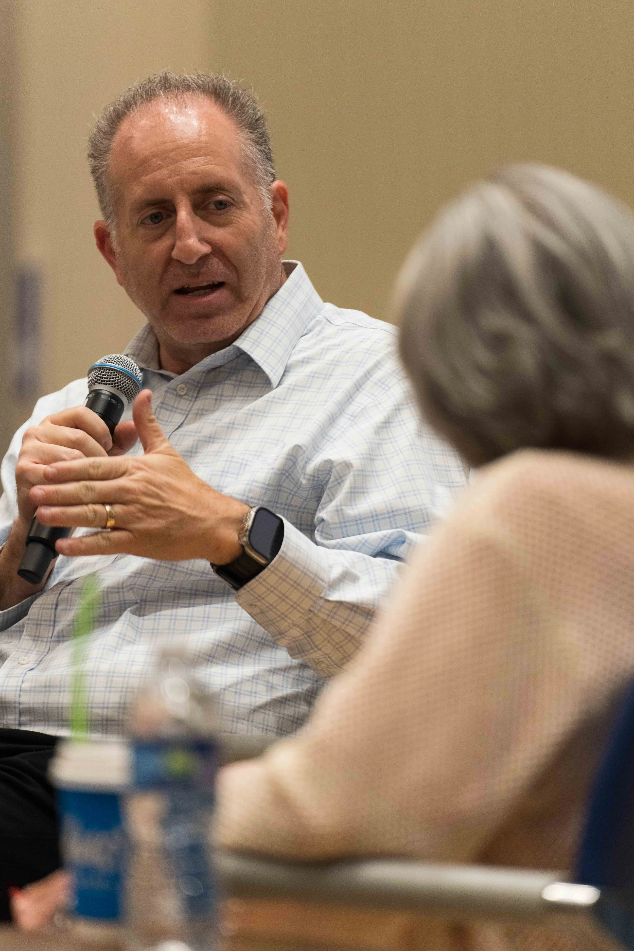  Santa Monica College (SMC) Dean of Non-Credit and External Programs Dr. Scott Silverman moderates a presentation by Holocaust survivor Mary Bauer in the Orientation Hall at the SMC Welcome Center in Santa Monica, Calif, Thursday, May 21, 2026. Bauer