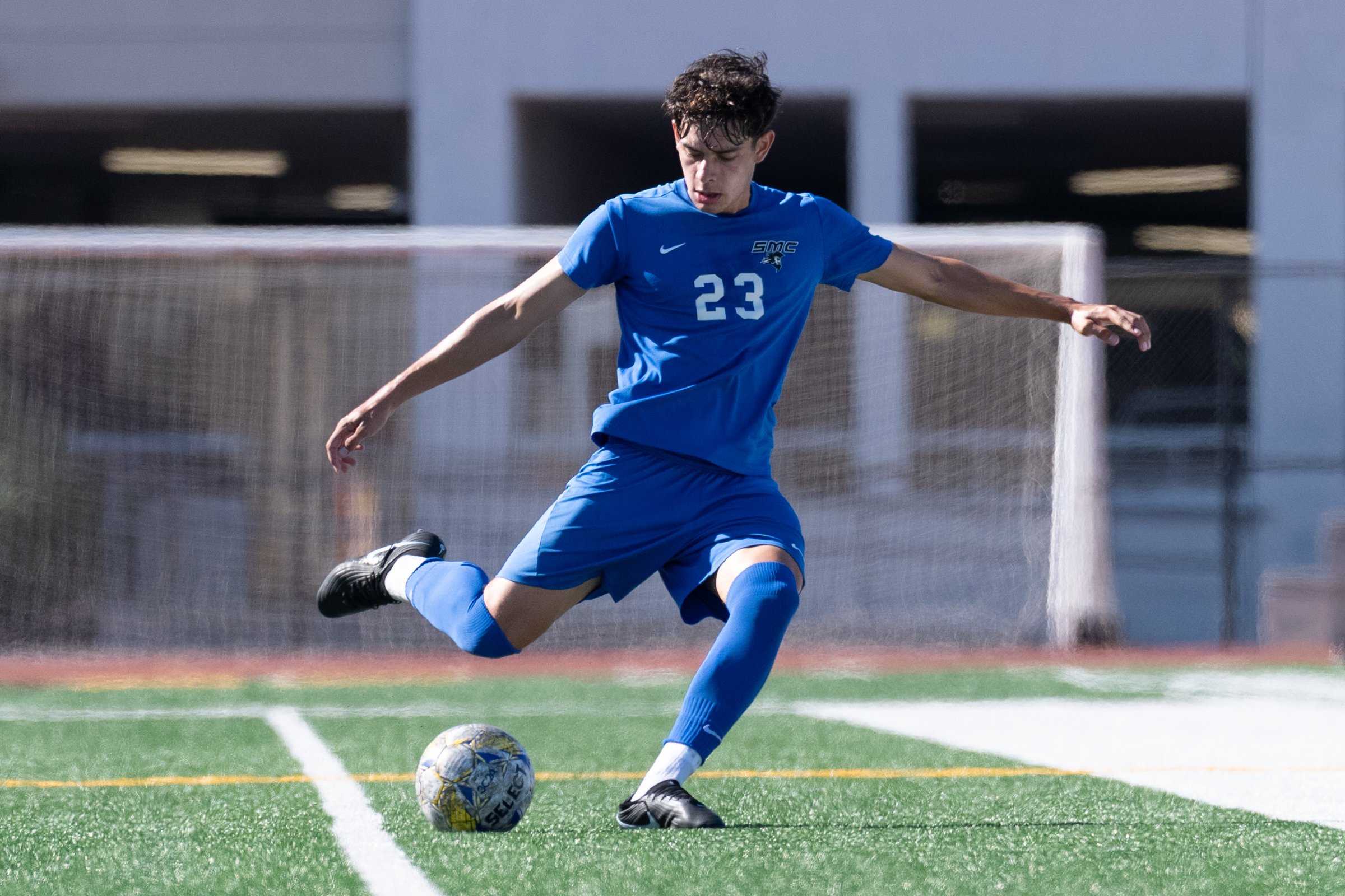  Santa Monica College (SMC) Corsairs Men’s Soccer defender Daniel Soiza (23) shooting the ball toward the goal during a game against El Camino College Warriors in Santa Monica on Friday, Sept 4, 2026. Final score was a tie, 1-1.  (Jason Purisima | Th