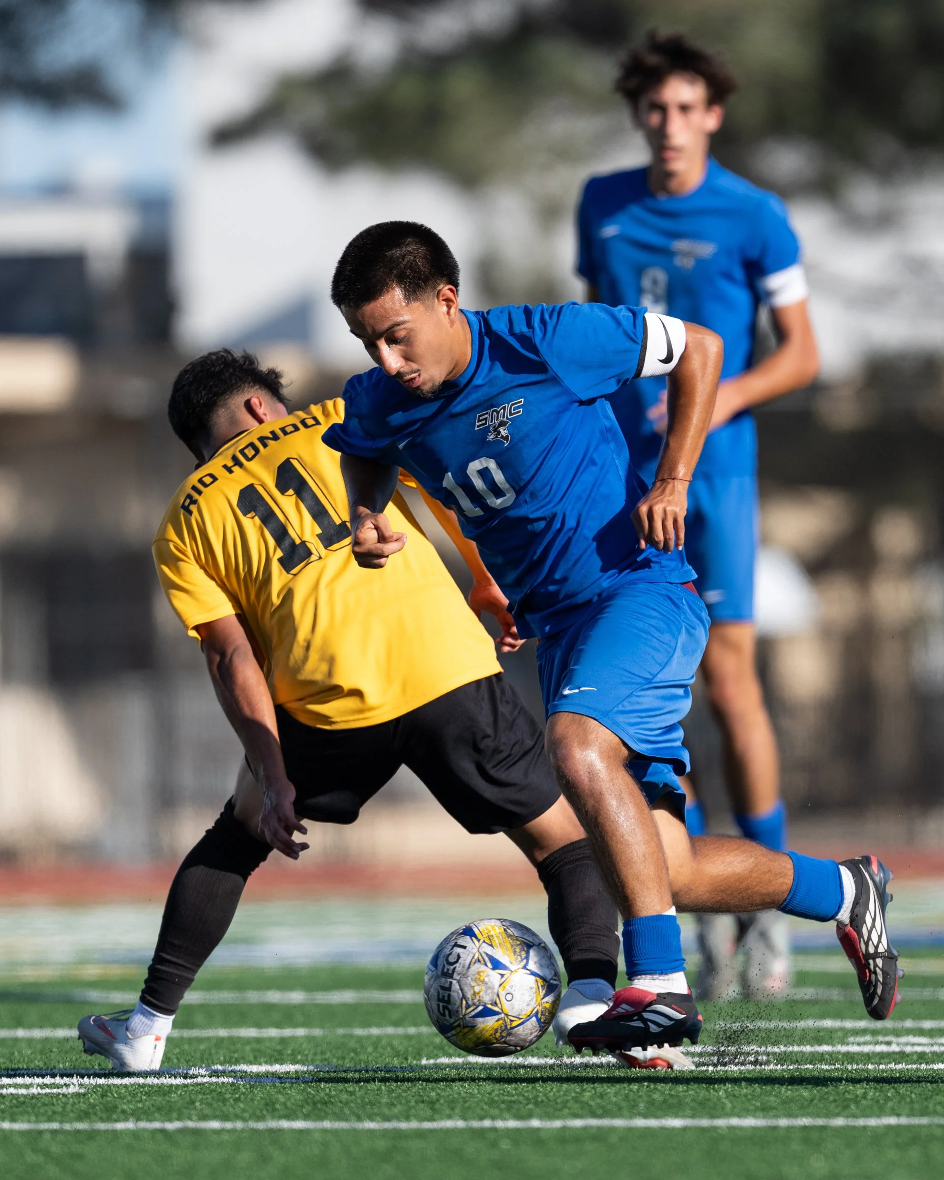  SANTA MONICA, Calif. —  The Santa Monica College Corsairs Anthony Lopez (10) dribbling past his defender. The Corsairs defeated the Rio Hondo College Roadrunners 5-0 in men's soccer on Tuesday, Sept. 29, 2026, at Corsair Field in Santa Monica, Calif
