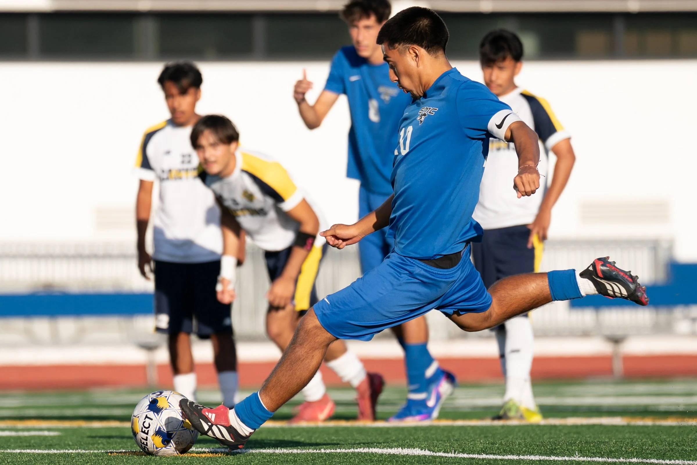  The Santa Monica College Corsairs Anthony Lopez (10) with a free kick after being fouled in the second half in the game versus College of the Canyons Cougars on Tuesday, Oct. 13, 2026, at Corsair Field in Santa Monica, Calif. He scored a goal on the