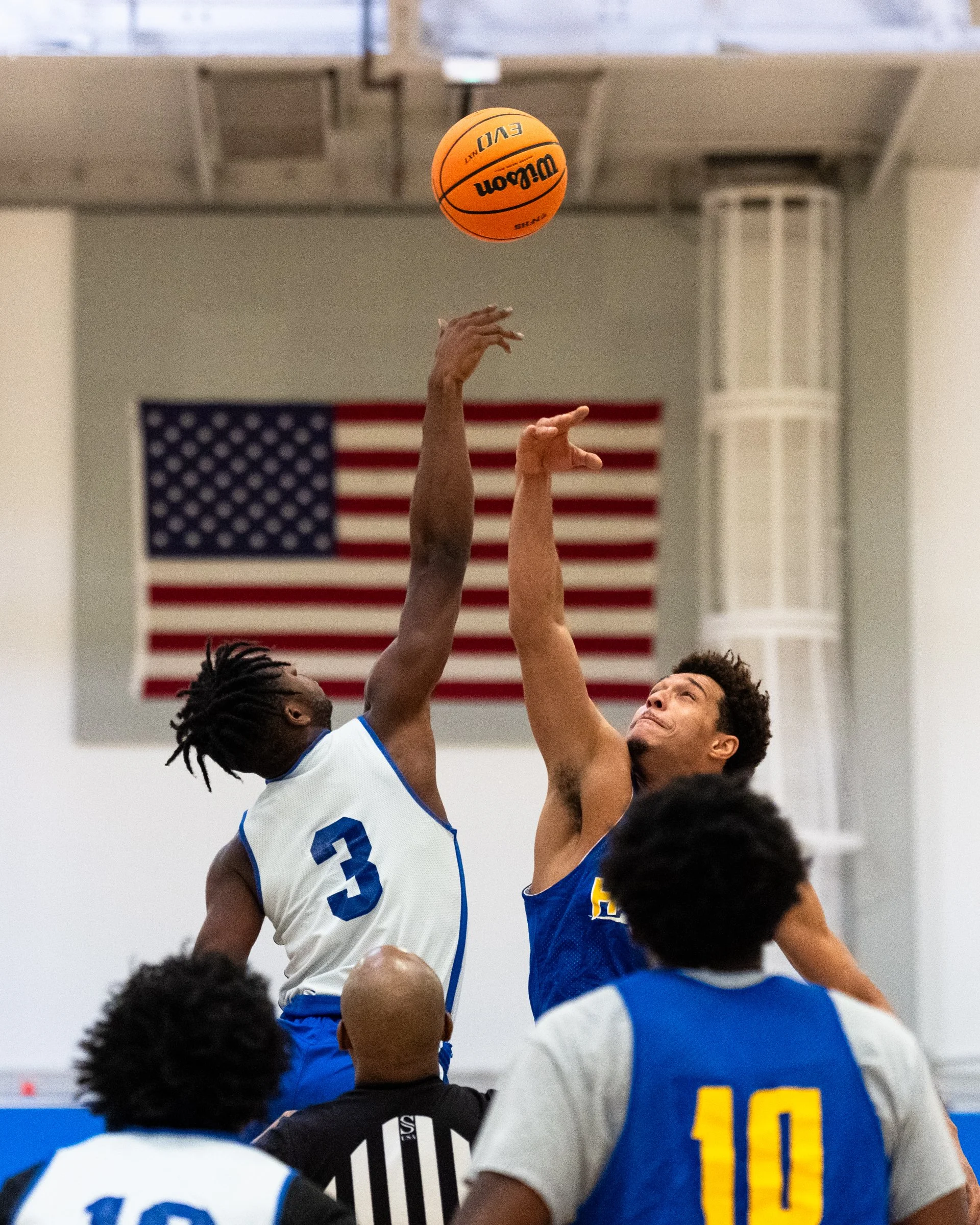  The Santa Monica College (SMC) Corsairs Men’s basketball Micah Blackman (3) tips off  with  LA Harbor College Seahawks center to start the scrimmage game on Friday, Oct. 16, 2026, at Corsair Gym in Santa Monica, Calif. Corsairs lost to the Seahawks 