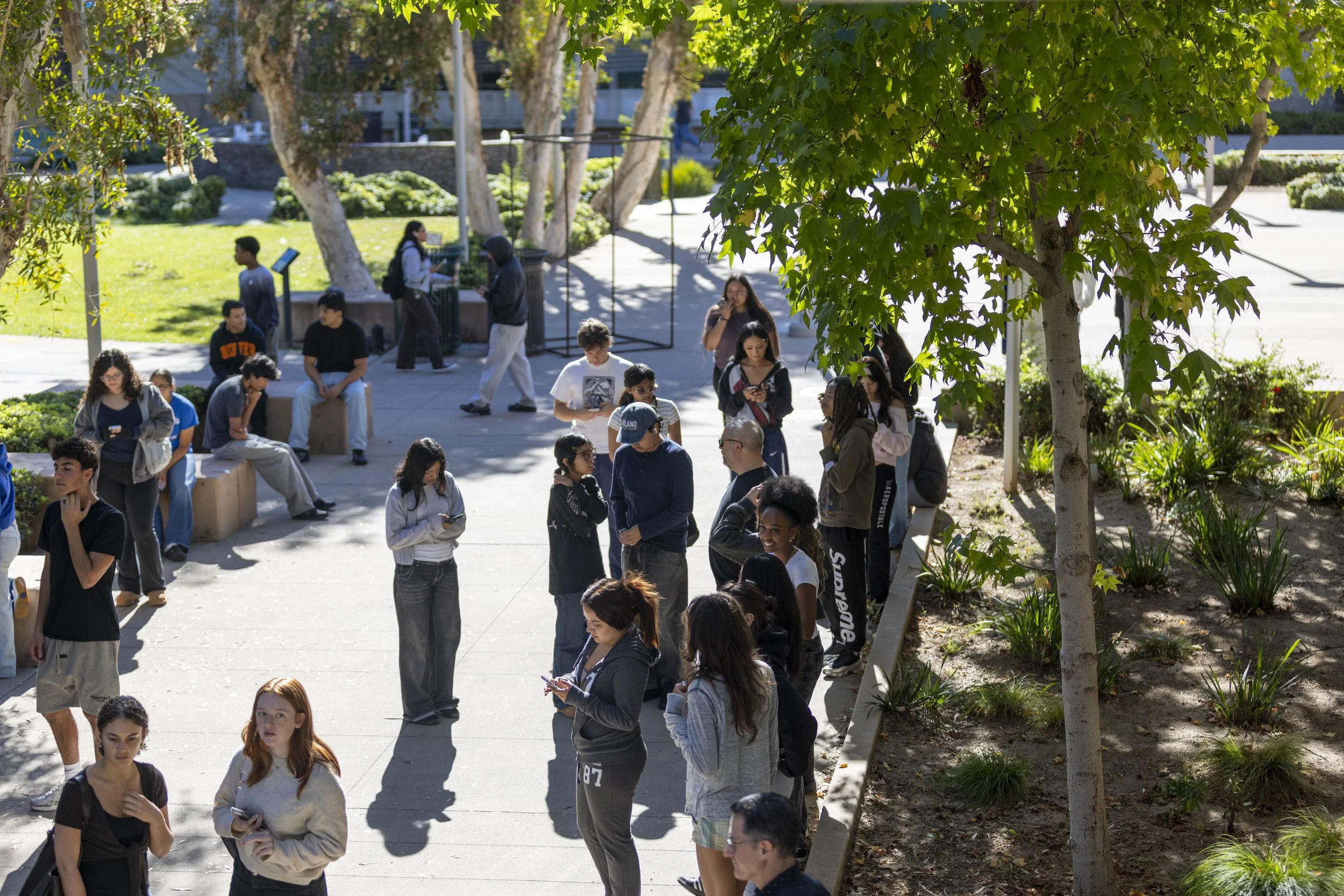  Santa Monica College (SMC) students standing close to a building during the California ShakeOut on Thursday, Oct. 15, 2026, in the Humanities and Social Sciences Building (HSS), Santa Monica College, Santa Monica, Calif. The California ShakeOut is a