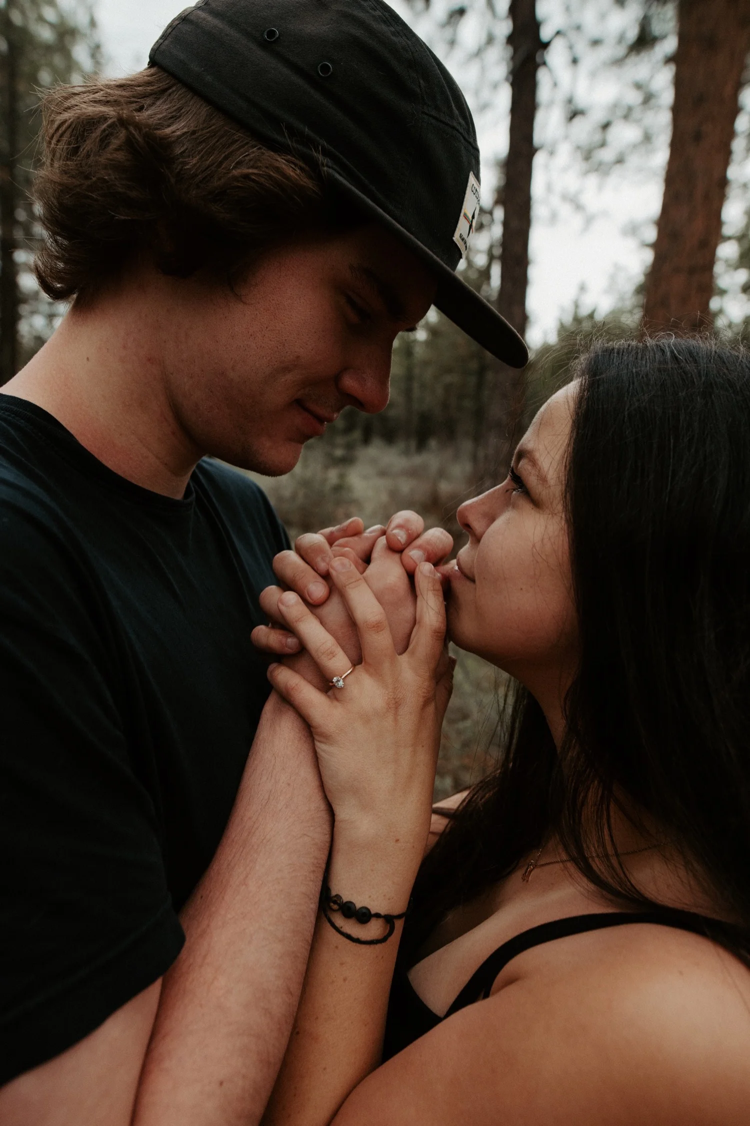 14_Sisters_Oregon_Adventure_Session-18_Oregon_couple_engagement_Bend_adventure_Photography_PNW_longboard.jpg