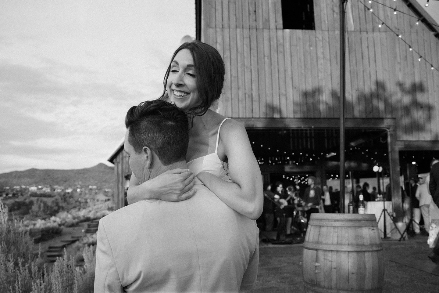 my most favorite photo of S + K from their wedding day. ✨

#film #filmphotography #filmweddingphotographer #filmwedding #analogweddingphotographer #35mm #35mmfilmphotography #blackandwhitephotography