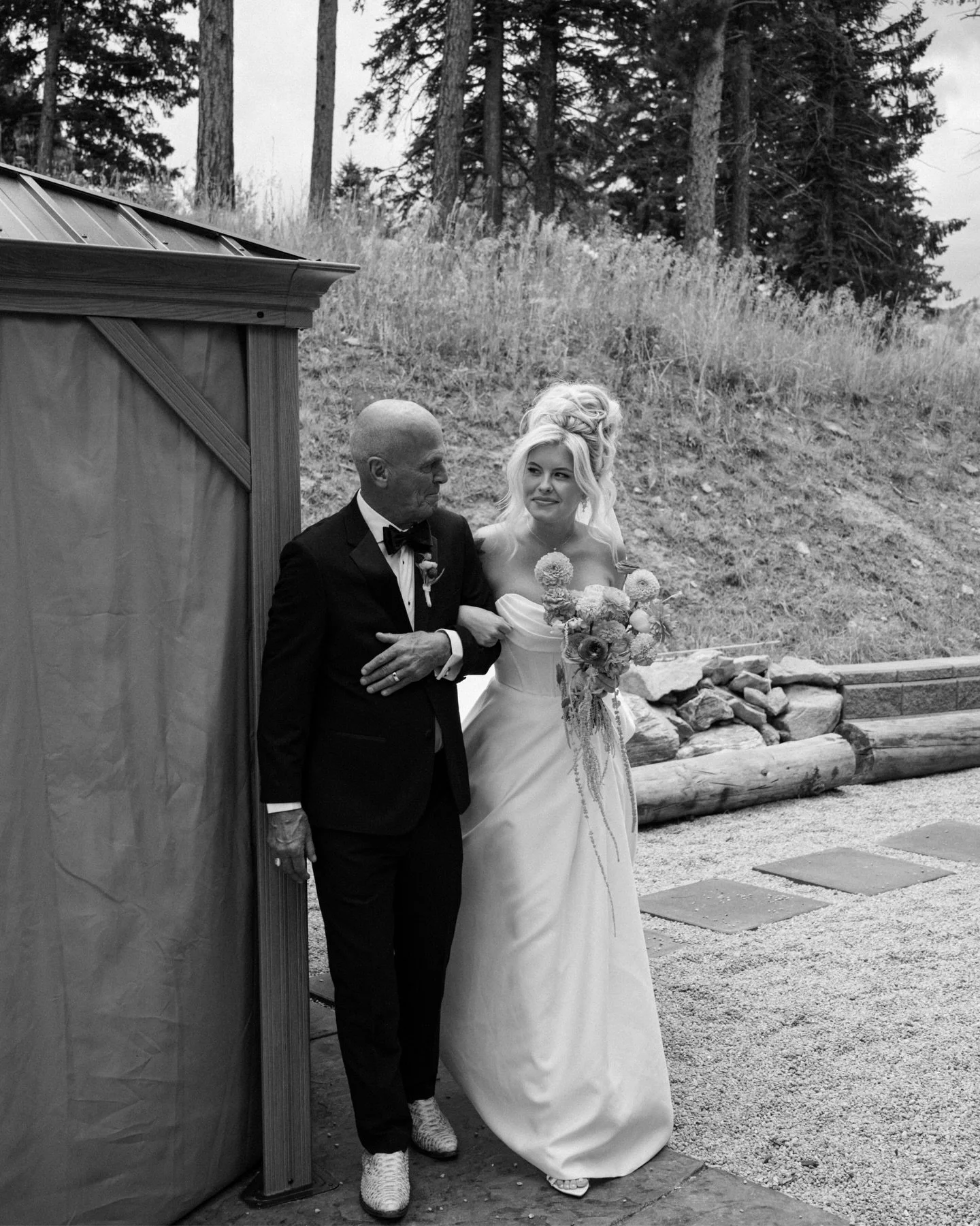 they say rain on your wedding day is good luck, so is it extra good luck if it downpours in the middle of the ceremony? I&rsquo;d say&hellip; absolutely. Also shoutout to A + E for letting the day run its course, because sometimes you just have to pi