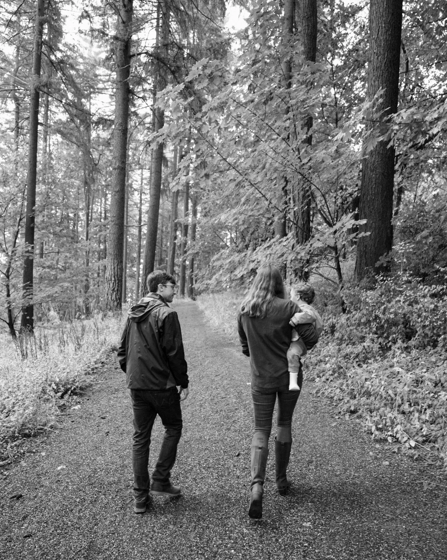 being invited back time and time again is such a gift. 🎁 thank you to all the couples who think of me when it comes time for new photos, whether it&rsquo;s starting families, moving into new homes, adopting new pets or even just to refresh the art o