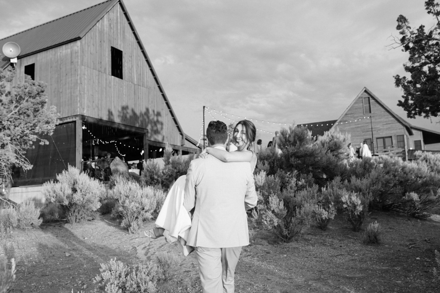 Oregon-Film-Wedding-.jpg (8).jpg