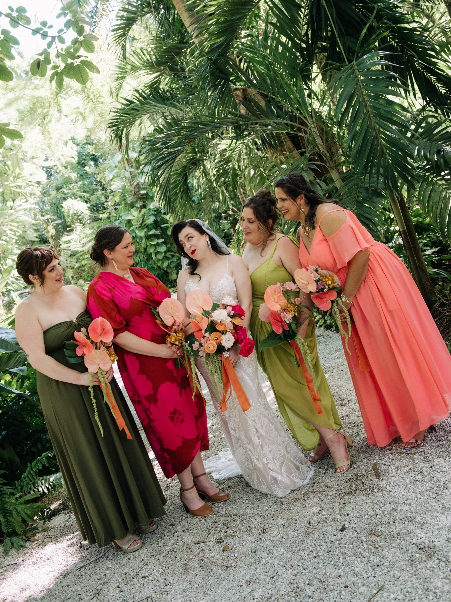 C O L O R 💕 

second 📸 for my girl @andreiaclarophoto

#destinationweddingphotgrapher #travelwedding #documentaryweddingphotographer