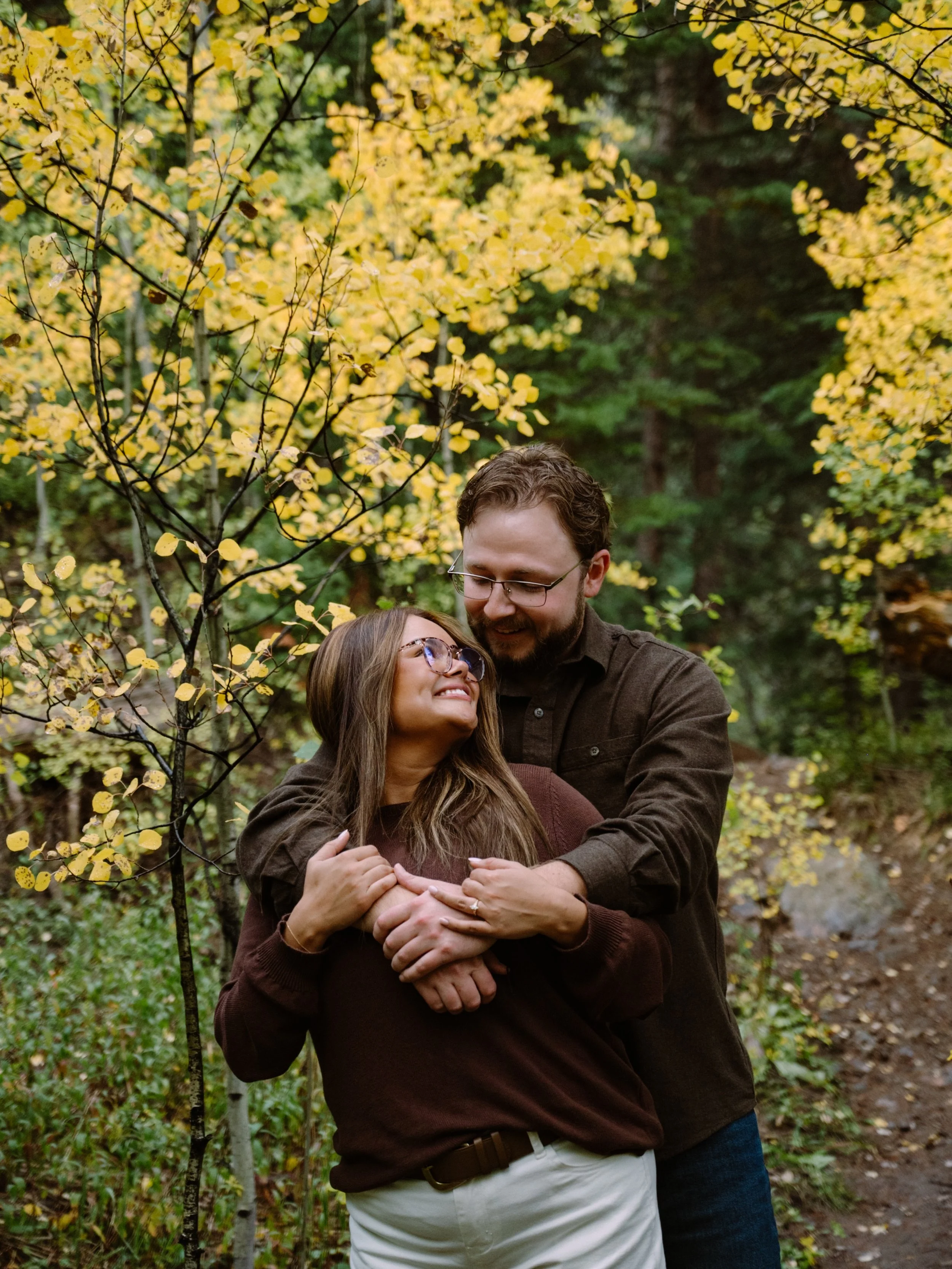me 🤝 fall engagement sessions where we hike around an entire lake together and just giggle and yap about basically every topic under the sun. 

M+Z are the most joyful pair around, I can not wait to be a part of their big day next year!