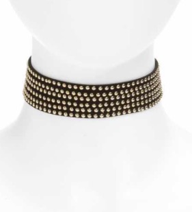 I love to add chokers like this to mix up my look sometimes. This one is under $10 with the sale! SHOP THIS NECKLACE