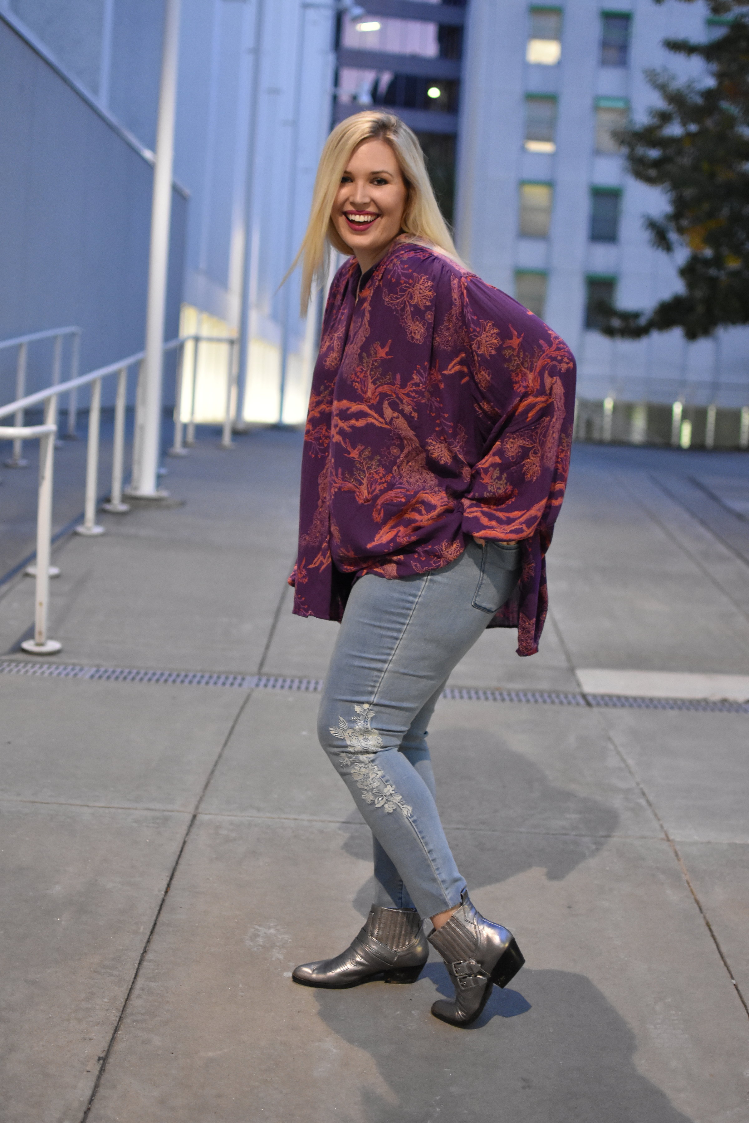 WHAT'S IN MY MAKEUP BAG