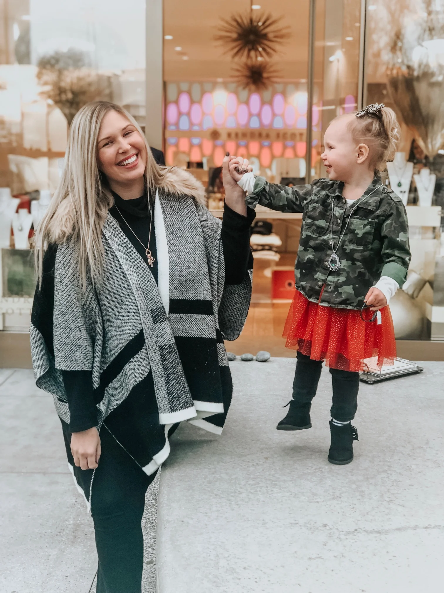 #IHEARTEMMIE // DECEMBER 2018 // kendra scott + other ways to help